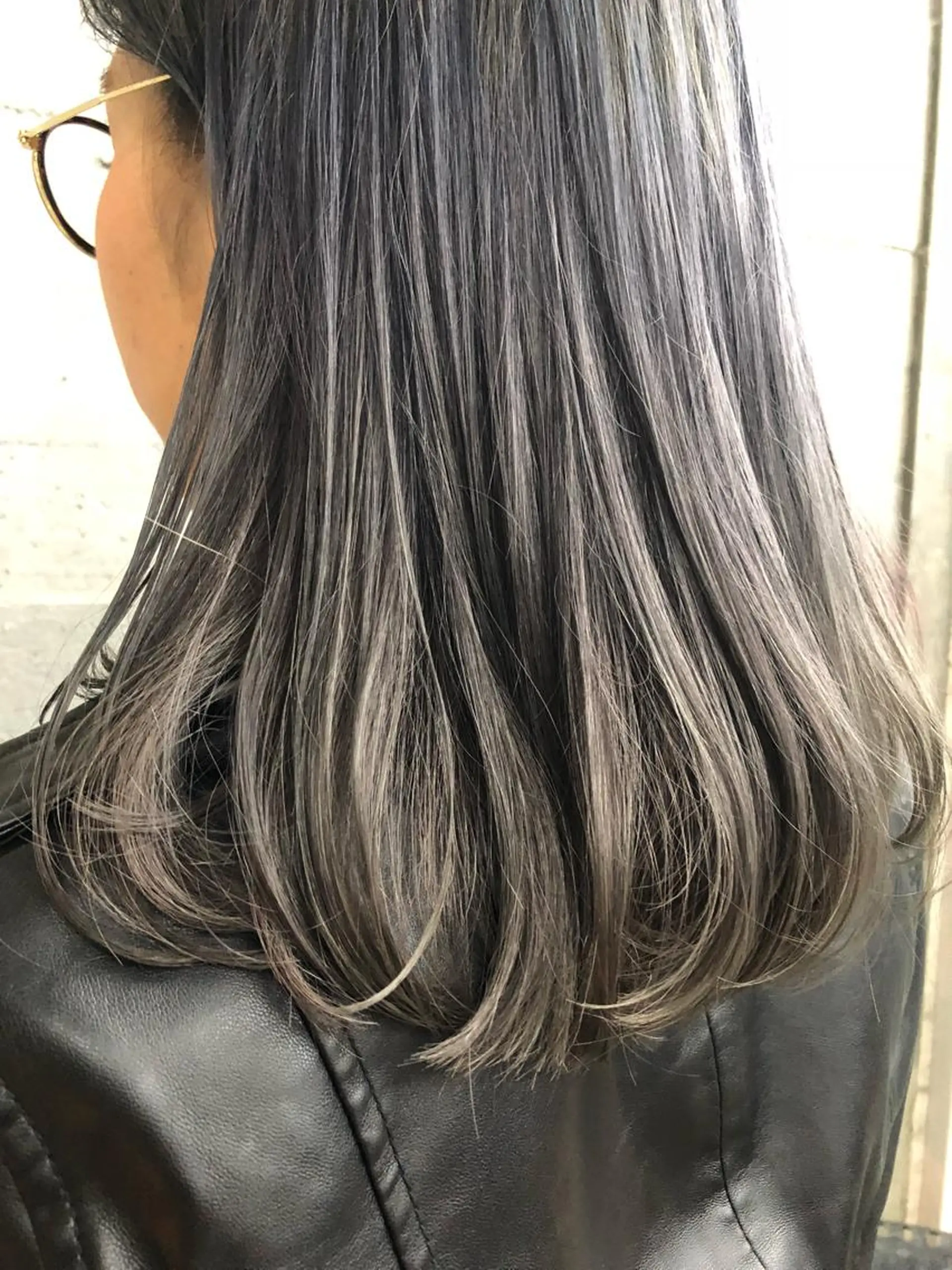 ミディアム カラー グラデーションカラー ボブ 白髪ぼかし×デザイン 🕊️🫧ホウジョウのヘアスタイル
