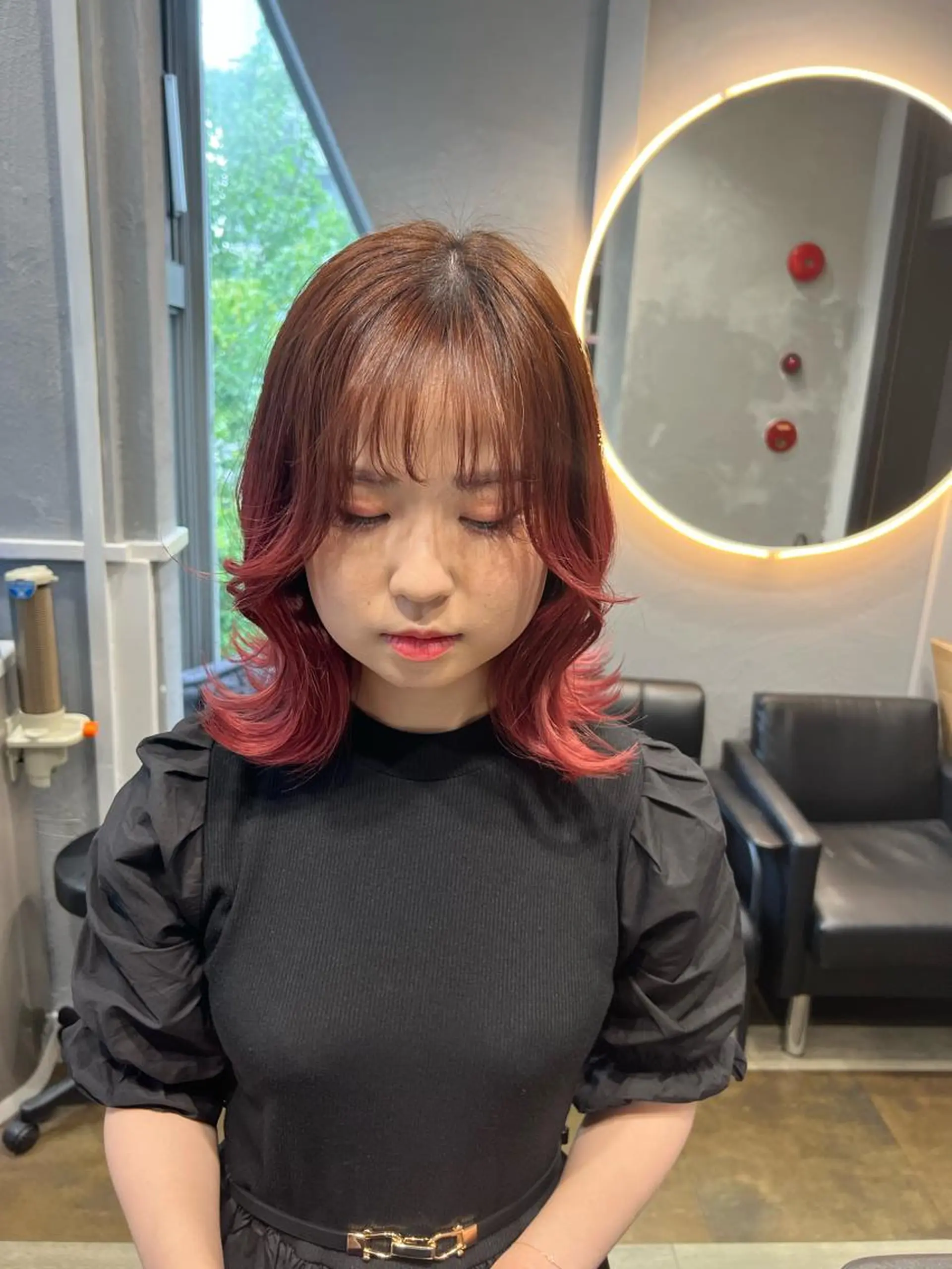 ミディアム ヘアカラー maya レイヤーカットのヘアスタイル