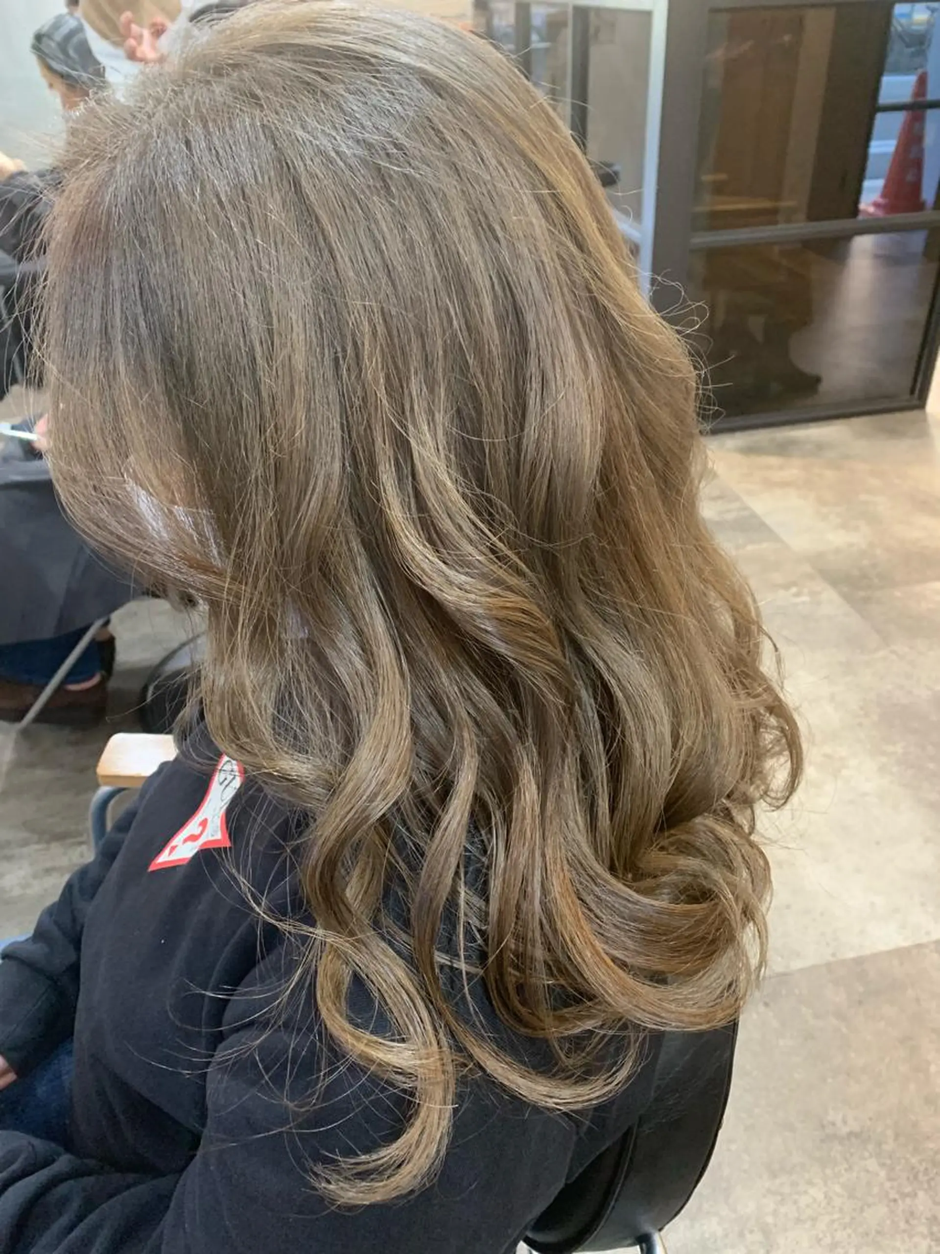 ロング ヘアカラー トリートメント 山本 みきのヘアスタイル