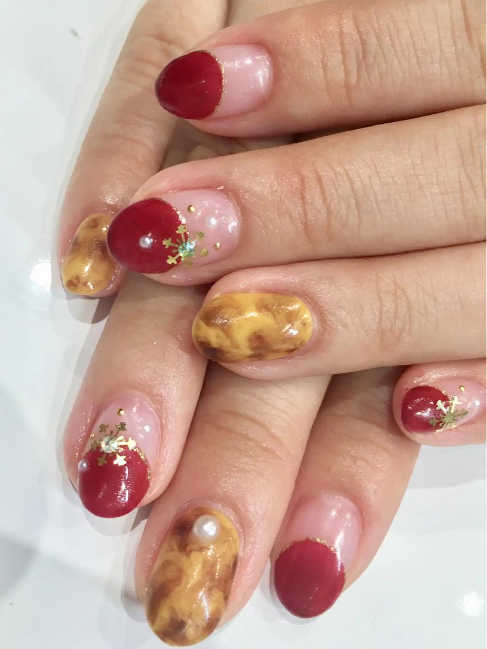 ネイル べっ甲ネイル フレンチネイル 冬ネイル クリスマス 佐藤 まりえのネイルデザイン
