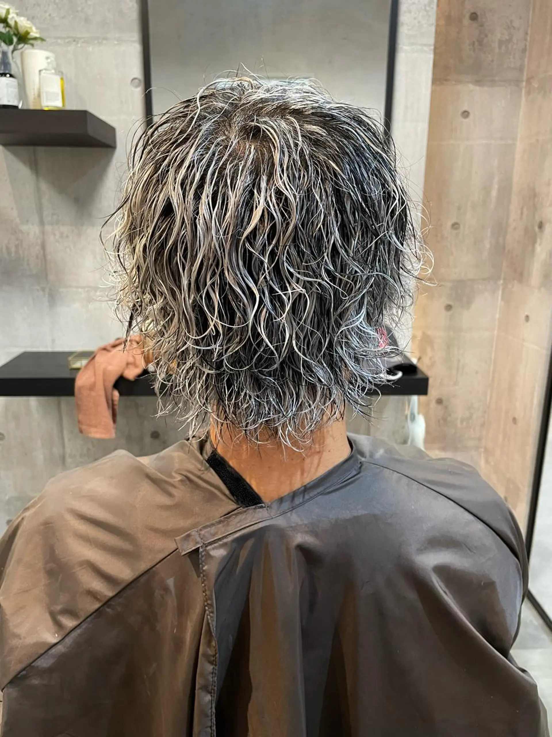 ミディアム カラー パーマ メンズ メンズブリーチ ブリーチ カット ヘアカラー 👑髪質改善カラー 中垣斗希のヘアスタイル