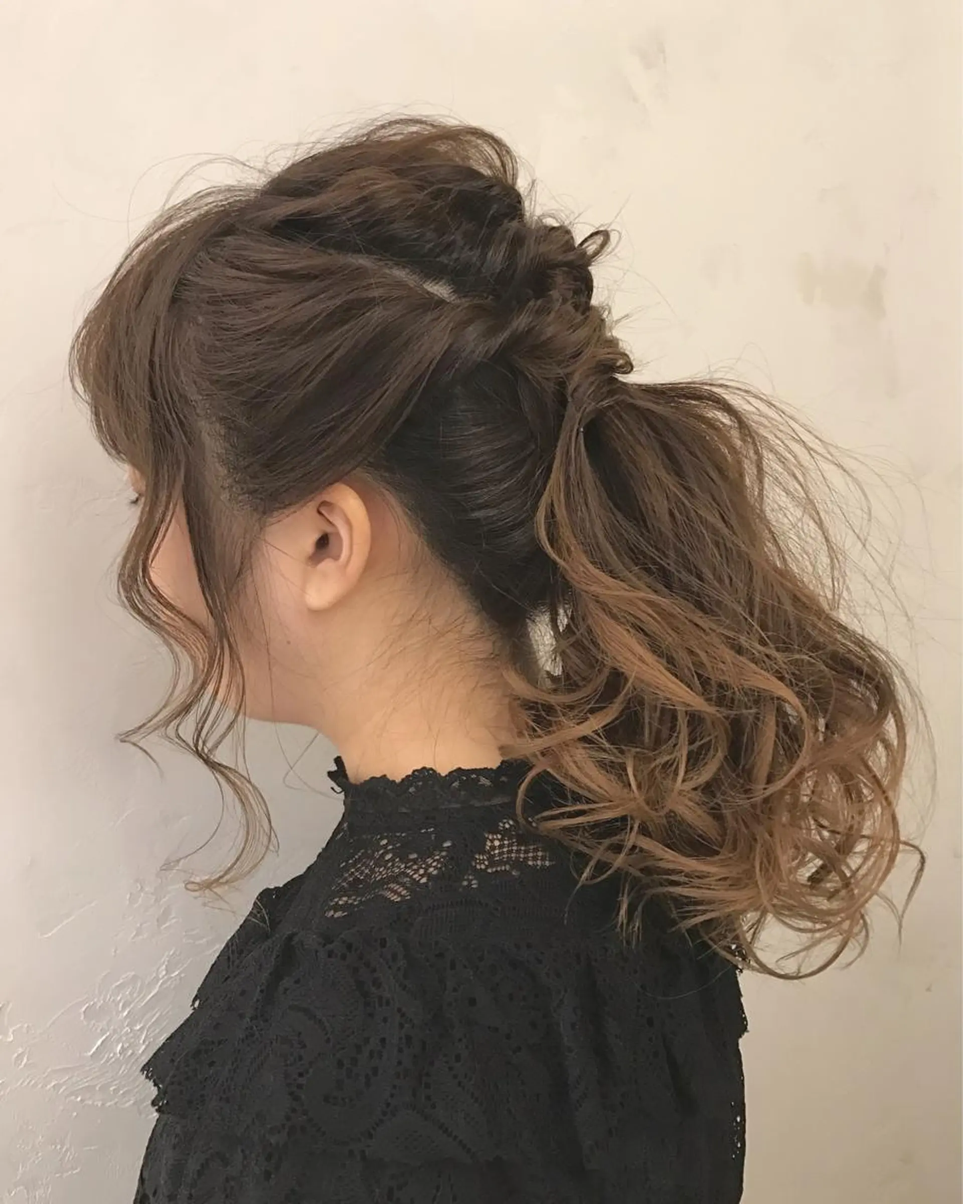 セミロング カラー ヘアアレンジ ポニーテール 前田 裕介のヘアスタイル