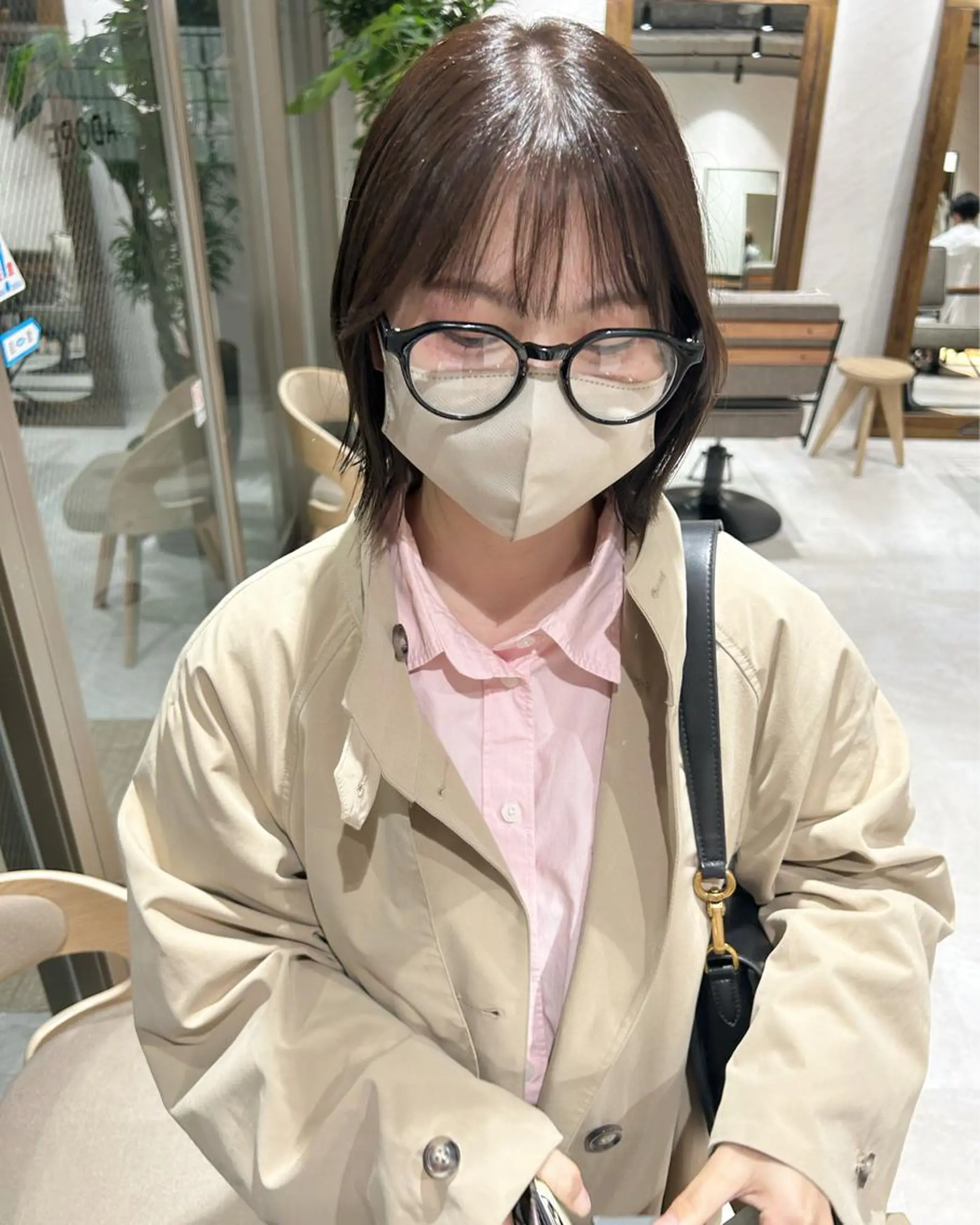 ミディアム カラー グレージュ 🎀レイヤー・艶カラ ー🎀YUMEKAのヘアスタイル