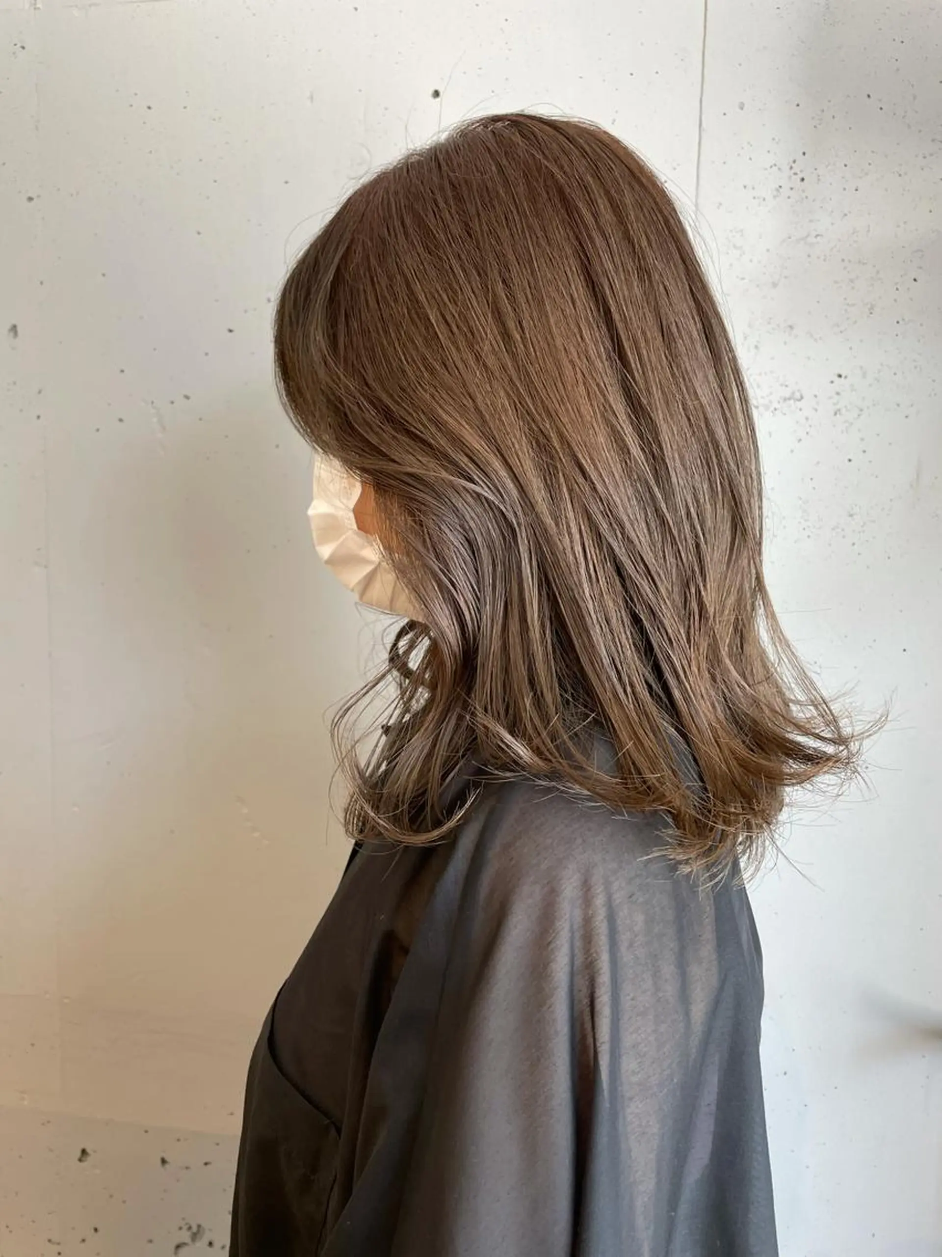 セミロング カラー 東 みのりのヘアスタイル