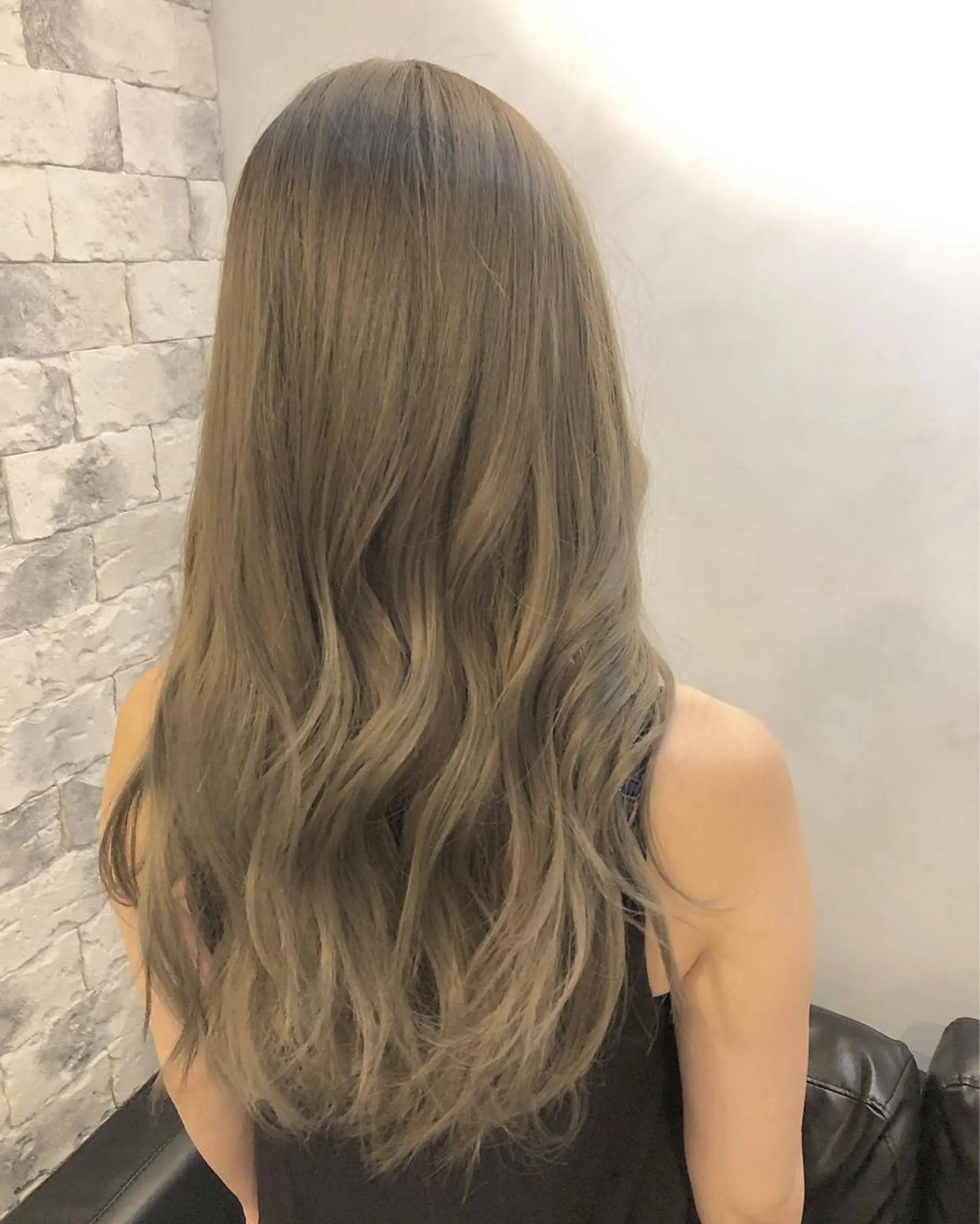 ロング カラー パーマ ヘアアレンジ ネイル マツエク・マツパ バレイヤージュ ハイライトカラー イルミナカラー ハイライト レイヤーカット AUBE HAIRazul吉祥寺所属・綺麗な髪質にしたい方 限定🌈清水　祥のヘアスタイル