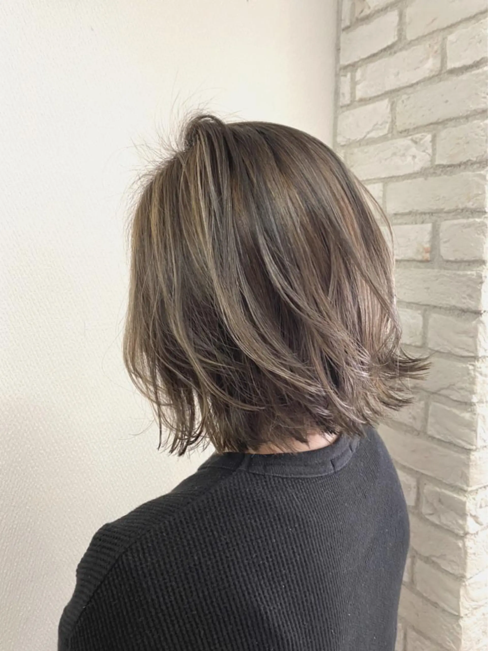 ミディアム 山本 茉希のヘアスタイル