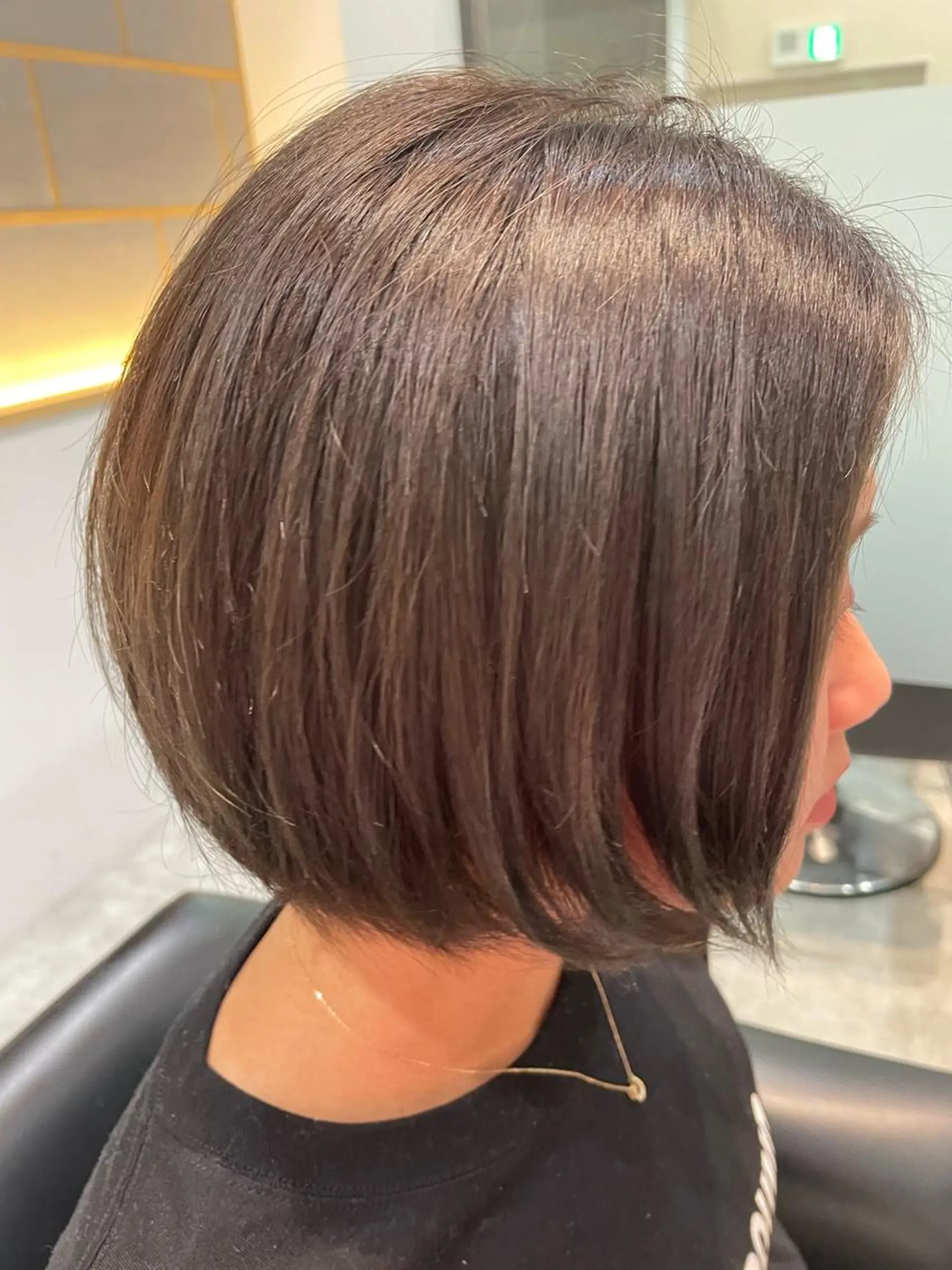 ショート カラー ベージュカラー ブリーチ ブリーチなしカラー オリーブベージュ ヘアカラー 玉城 和磨のヘアスタイル