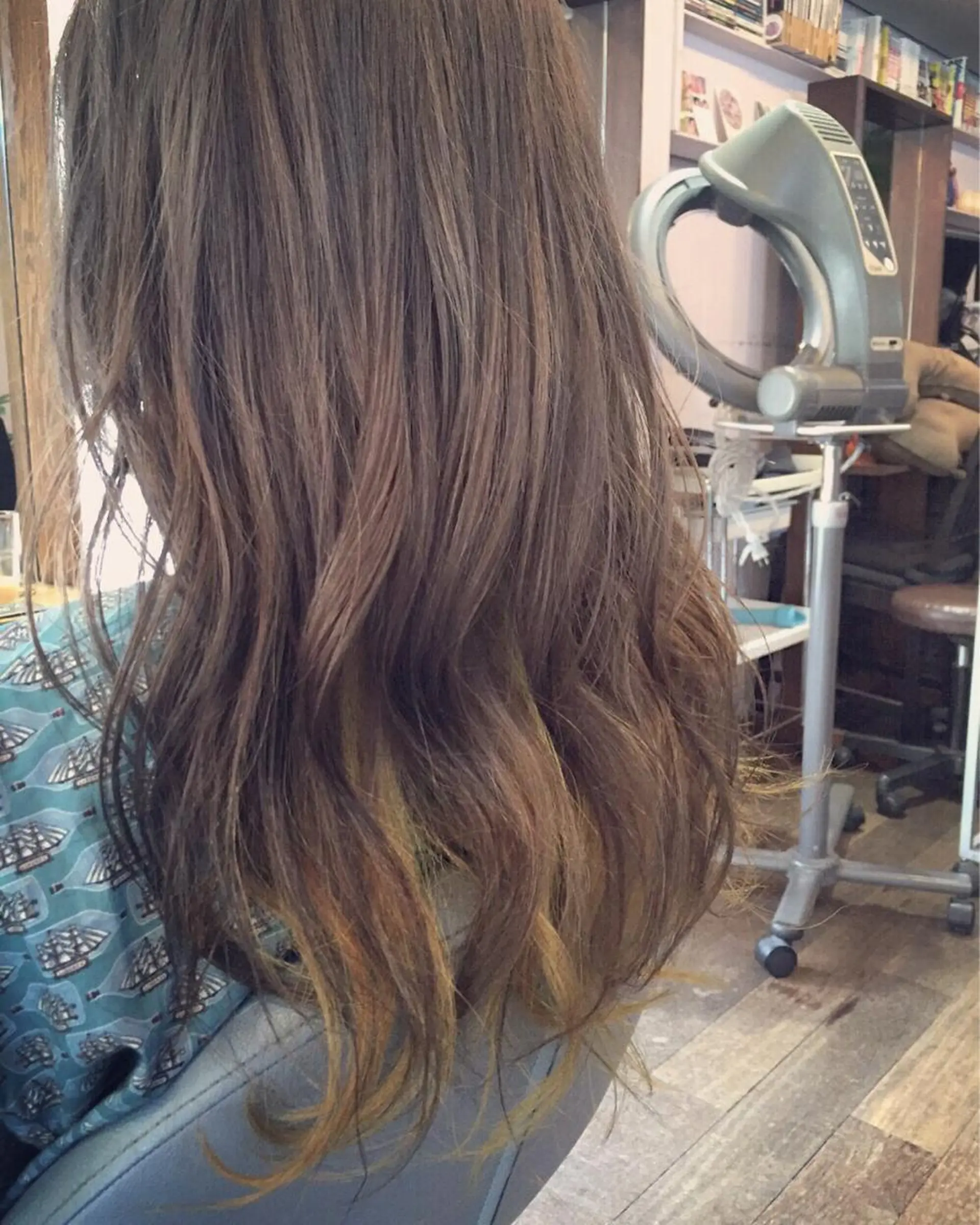 ロング カラー アッシュ ホワイトアッシュ イエローカラー 原宿サロン代表 デザインカラー伊藤卓のヘアスタイル