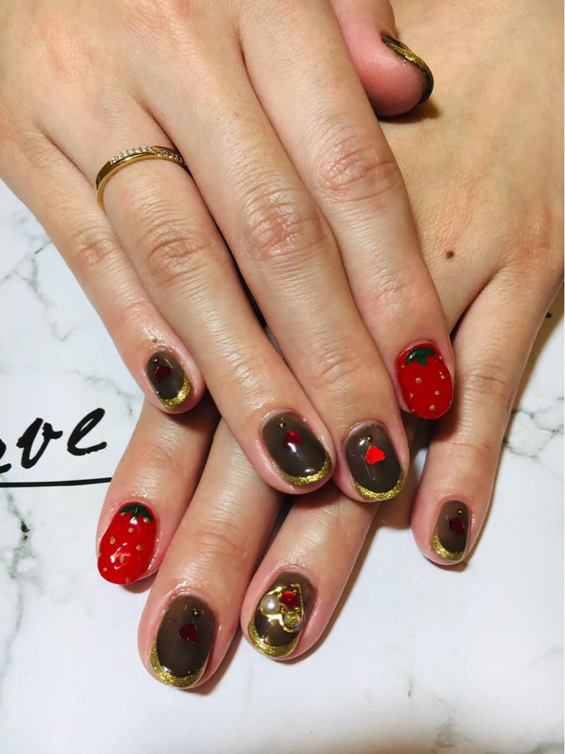 ネイル 持ち込み ハンドネイル LOVE NAIL 💕Sonoのネイルデザイン