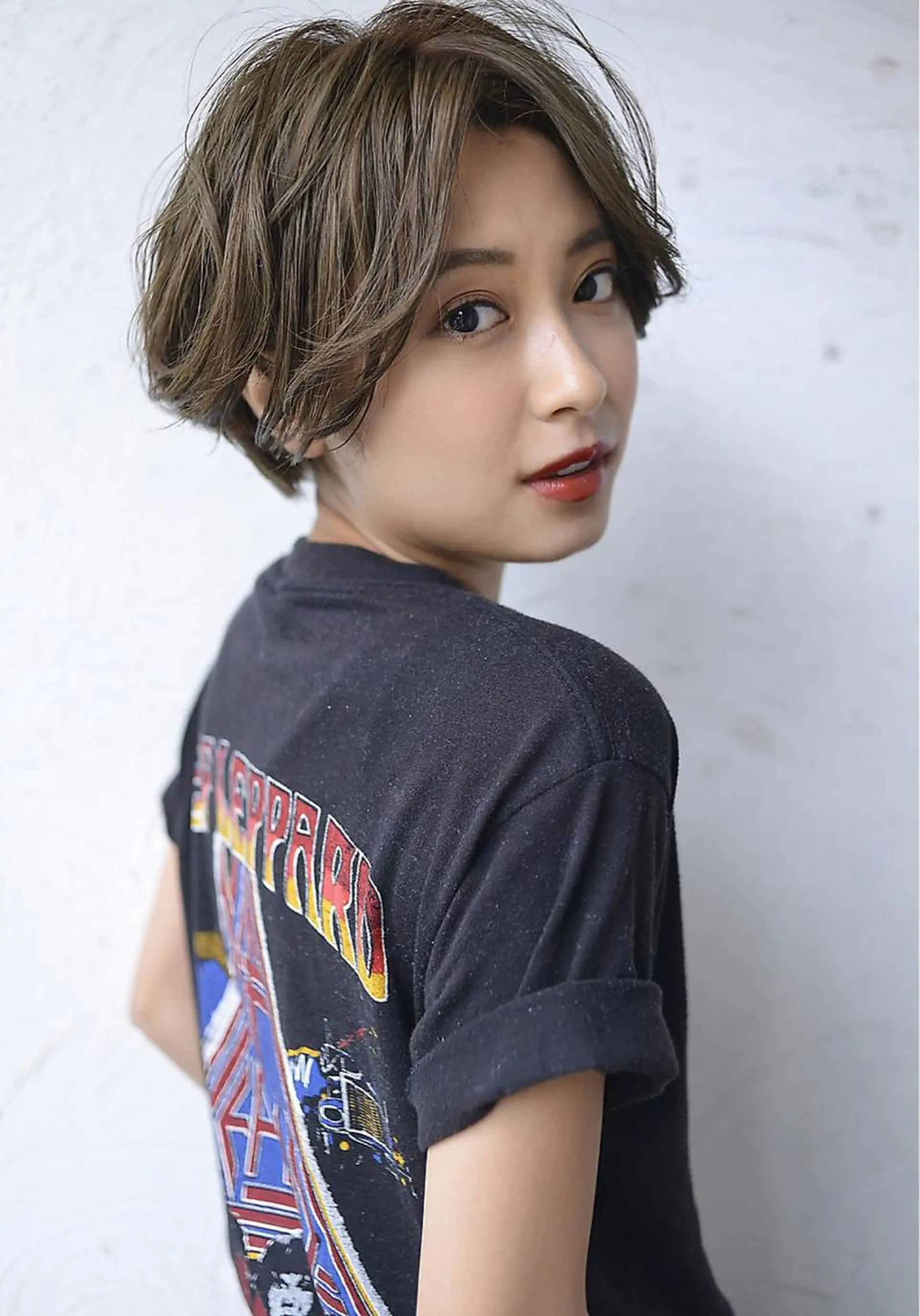 ショート カラー ヘアカラー WEG所属・韓国レイヤー/艶髪 WATSUKIのヘアスタイル