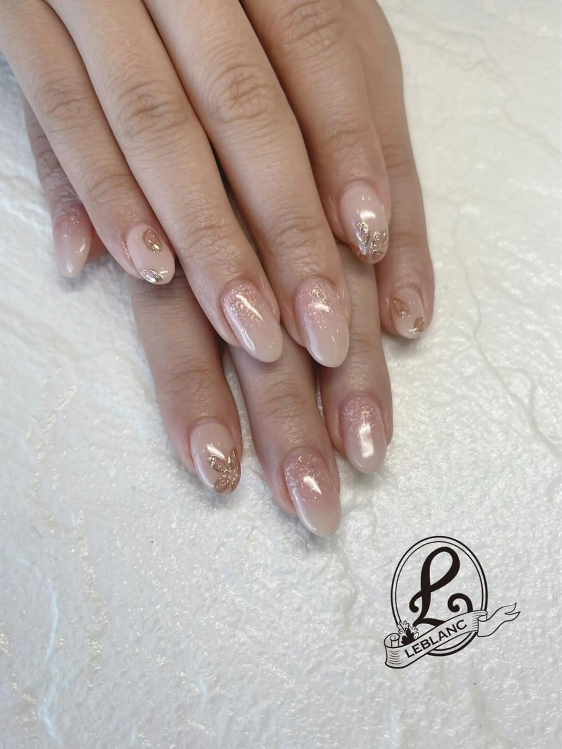 ミディアム Salon de LEBLANCのネイルデザイン