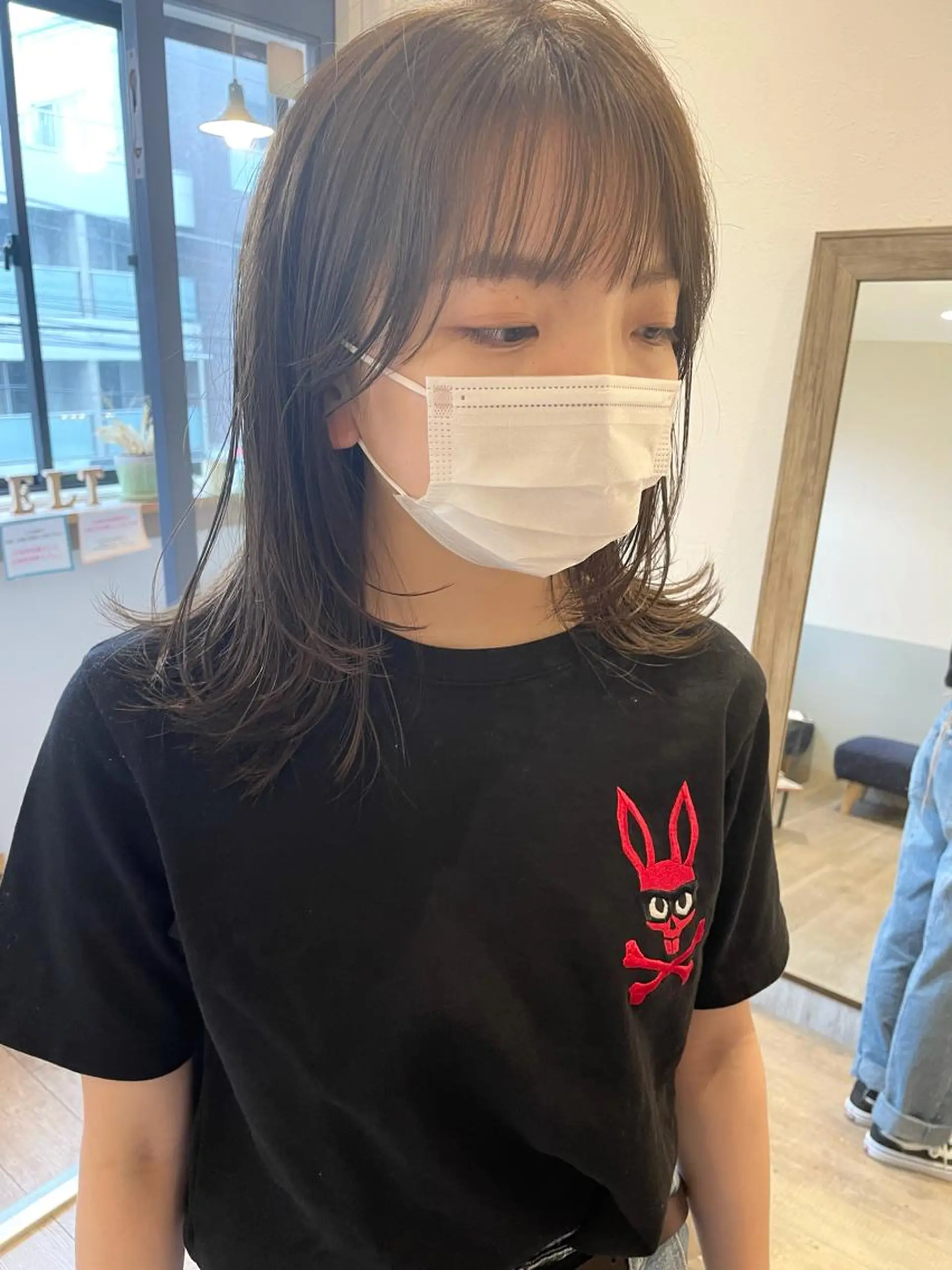 ミディアム カラー 🩰オリーブ/ ベージュ松本咲花🩰のヘアスタイル