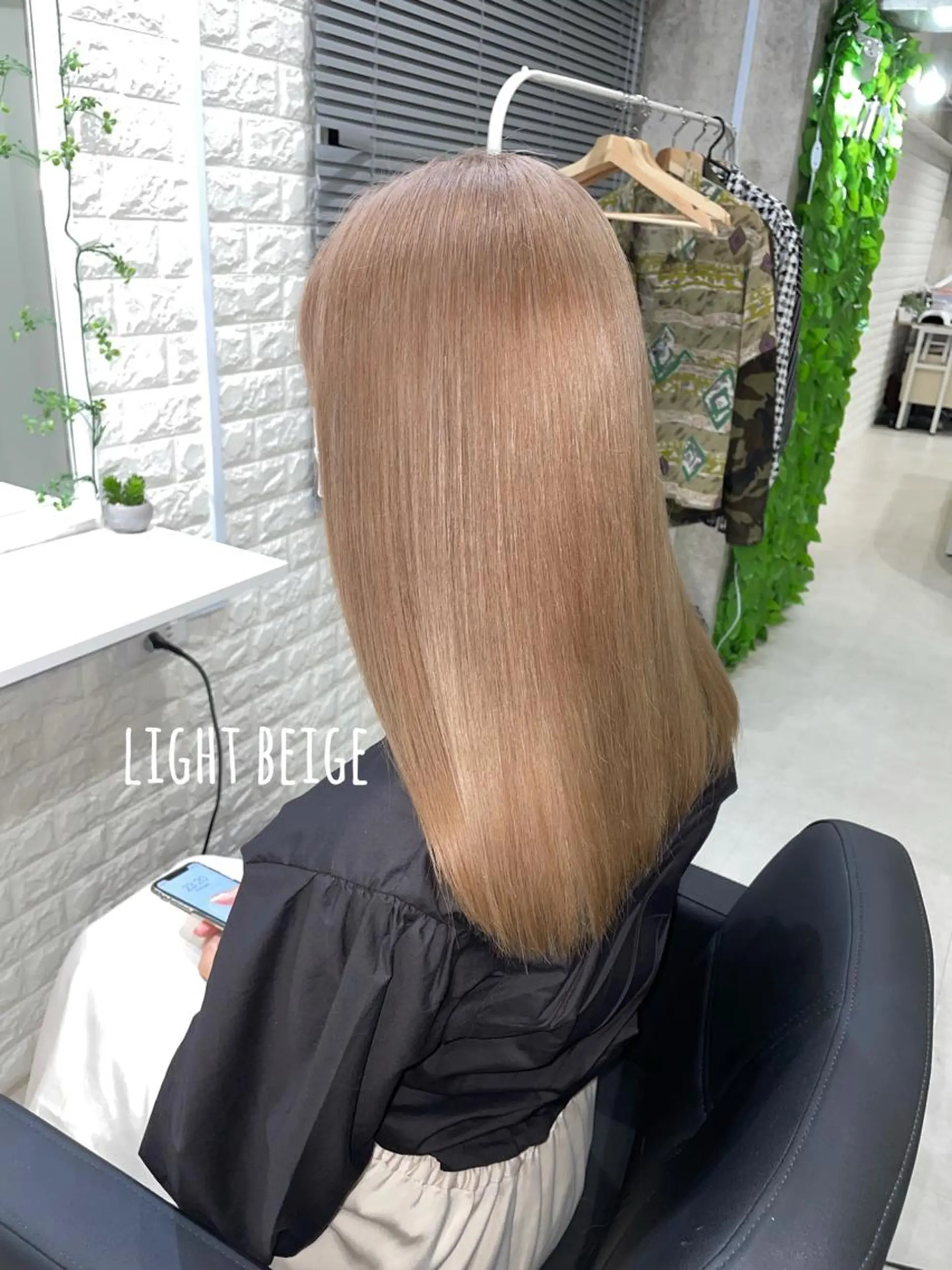 ミディアム カラー ベージュカラー ブリーチ ケアブリーチ ハイトーンカラー ヘアカラー トリートメント にしき さんのヘアスタイル