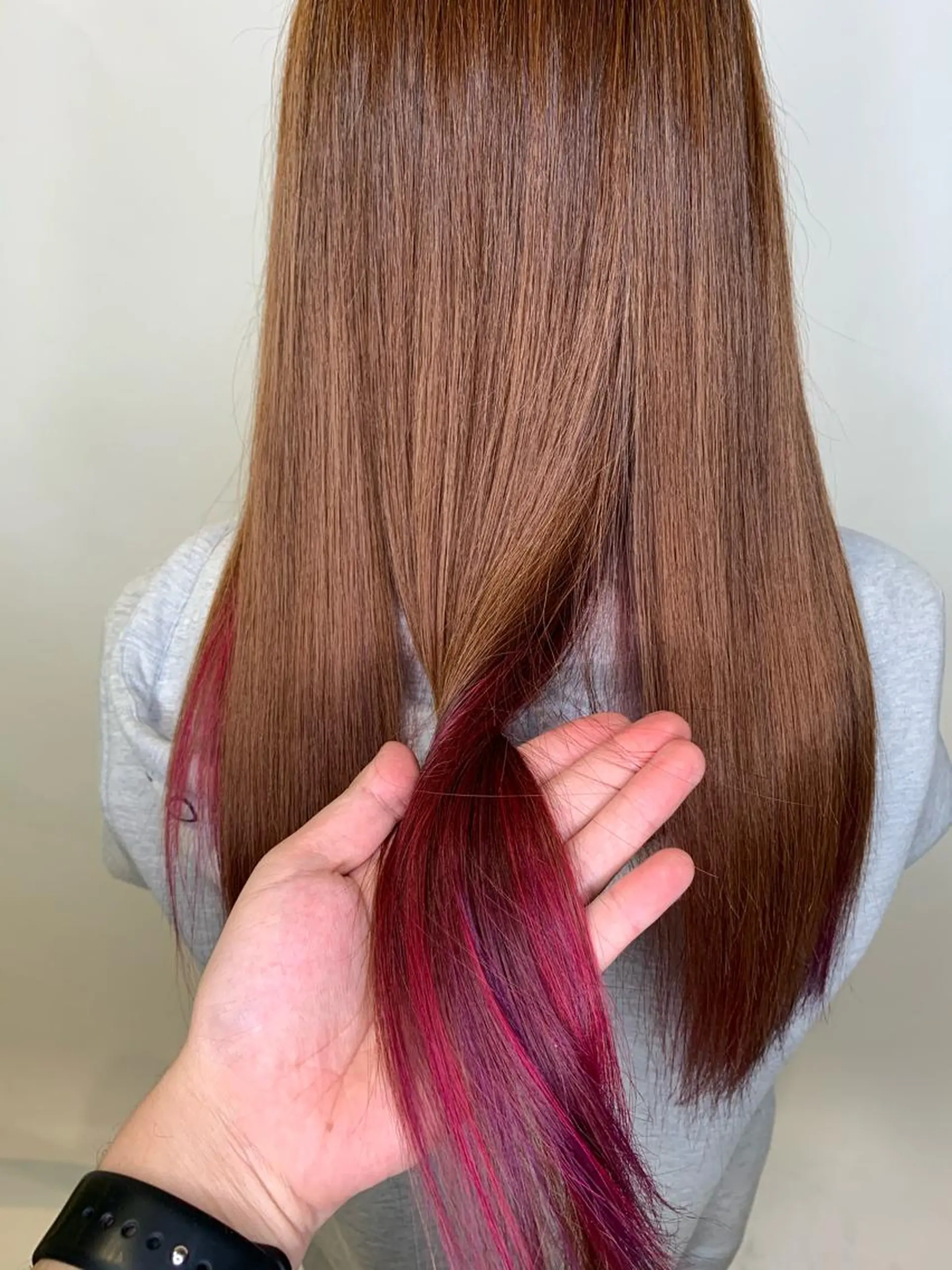 セミロング カラー インナーカラー ピンクカラー Lee 甲子園のヘアスタイル
