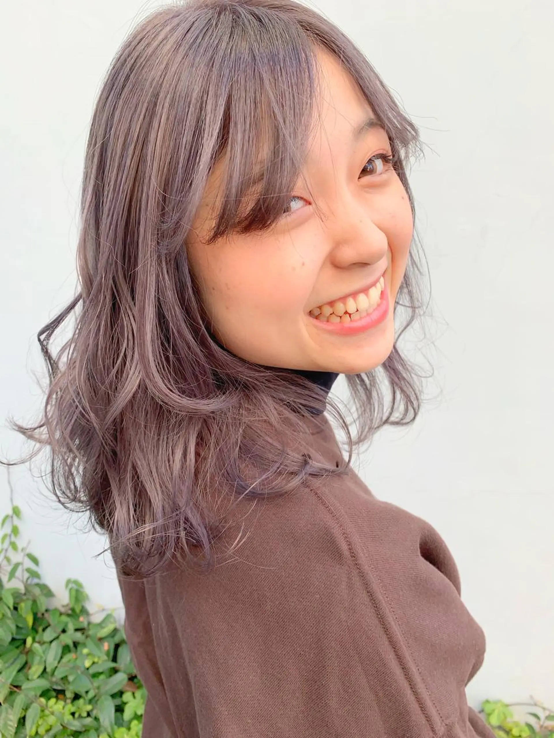 セミロング 外国人風カラー ハイライト トリートメント エフ プラス F +PULS🌿のマツエク・マツパデザイン