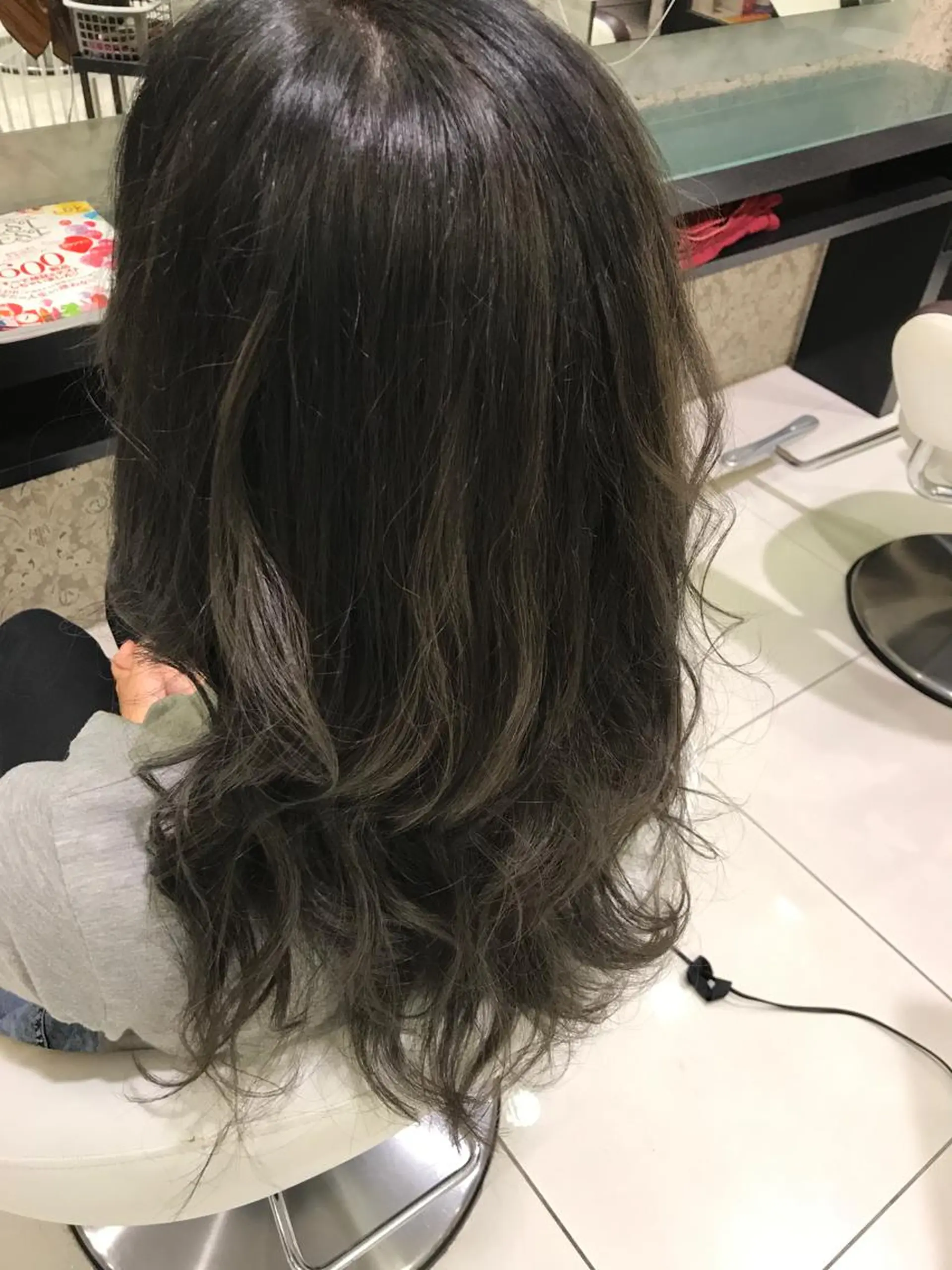 ロング naomi (夜間営業受付中★)のヘアスタイル