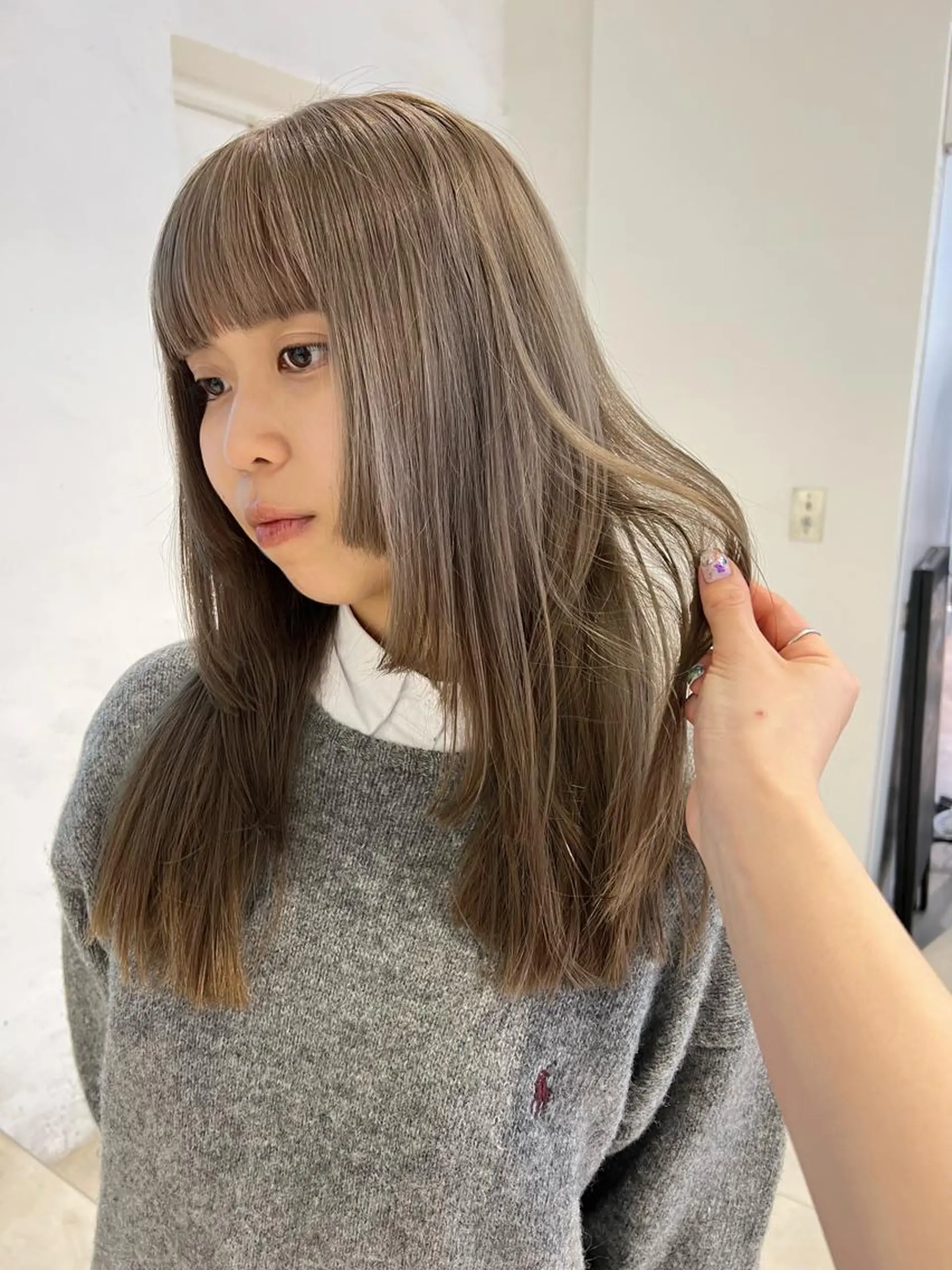 ロング カラー グレージュ レイヤーカット 顔周りカット/透明感 カラー✂️MEIのヘアスタイル