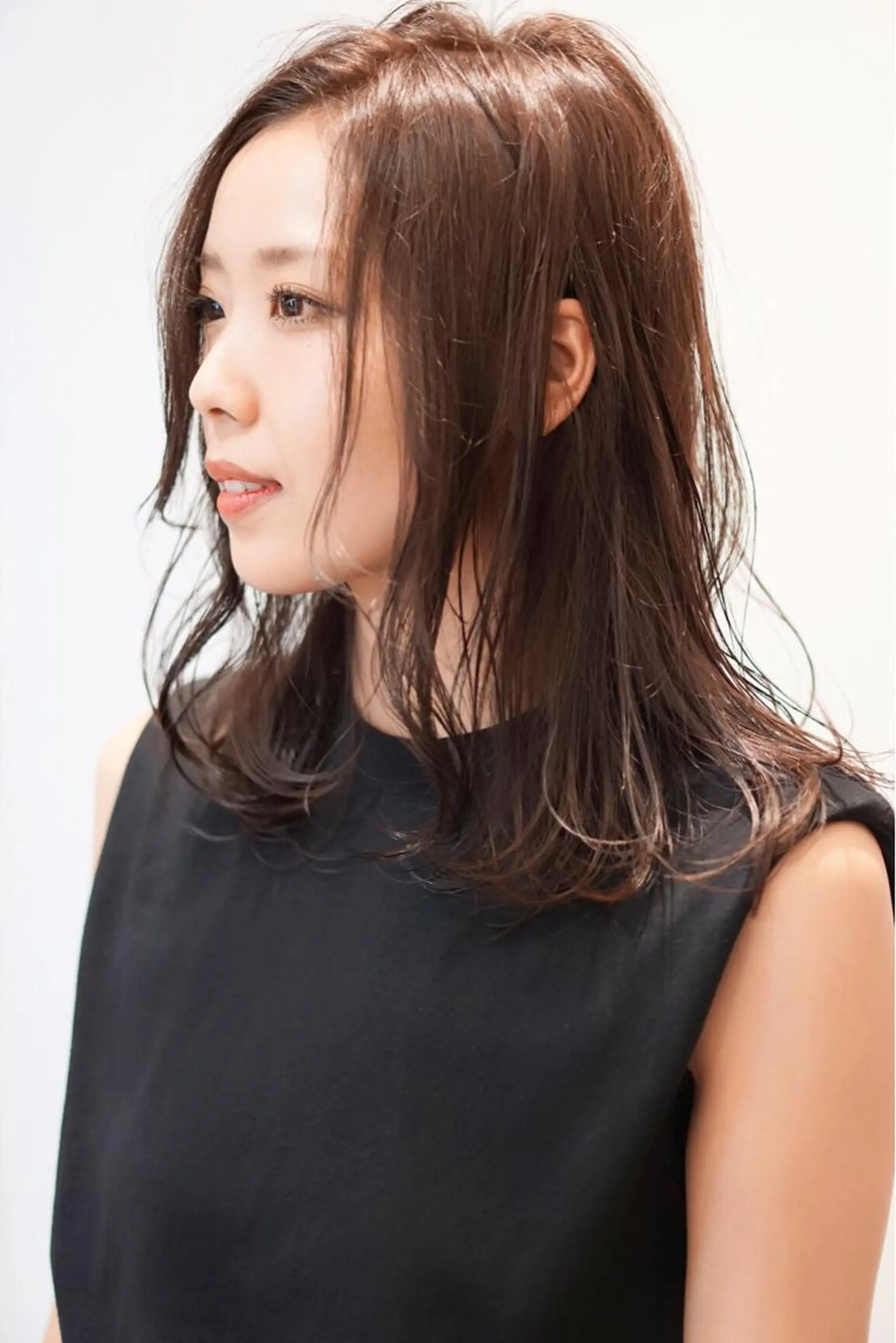 ミディアム カラー パーマ ミディアムパーマ 顔周りカット ディレクター ノナカのヘアスタイル