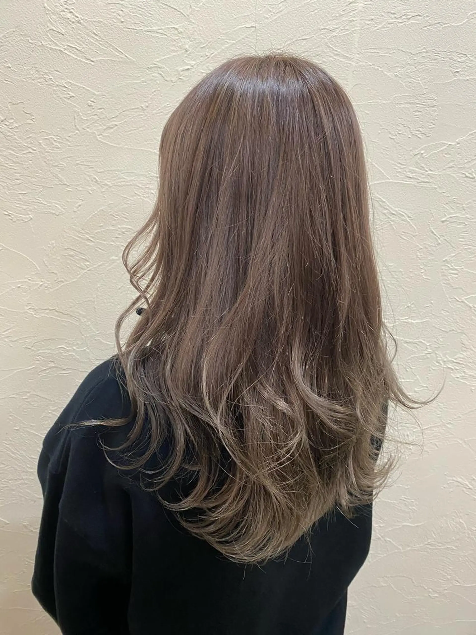 ロング カラー ベージュカラー ラベンダーカラー ラベンダーベージュ カット ヘアカラー トリートメント ENIF ヤマグチアツコのヘアスタイル