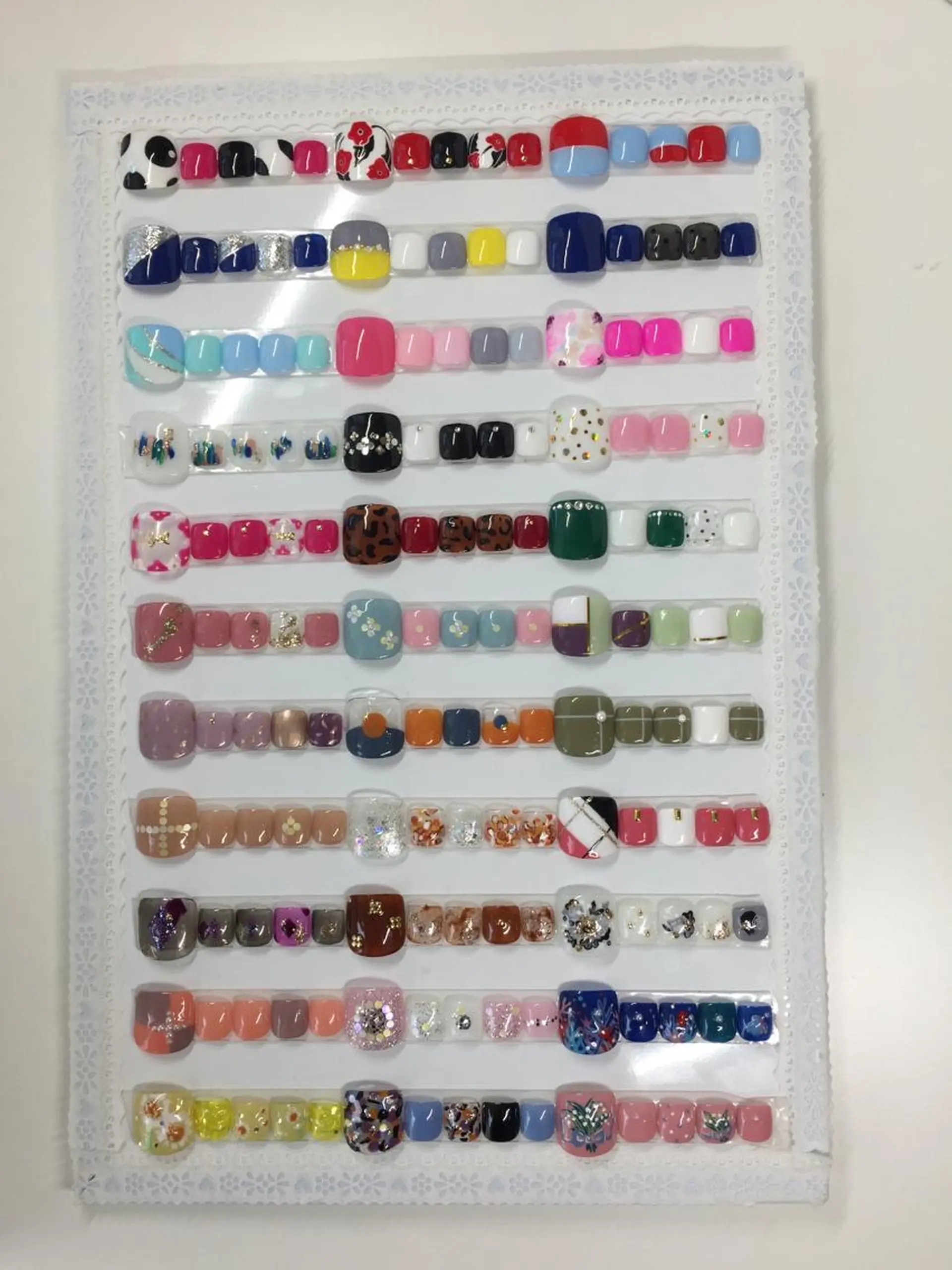 ネイル モナンジュ マツパ・眉毛専門のマツエク・マツパデザイン