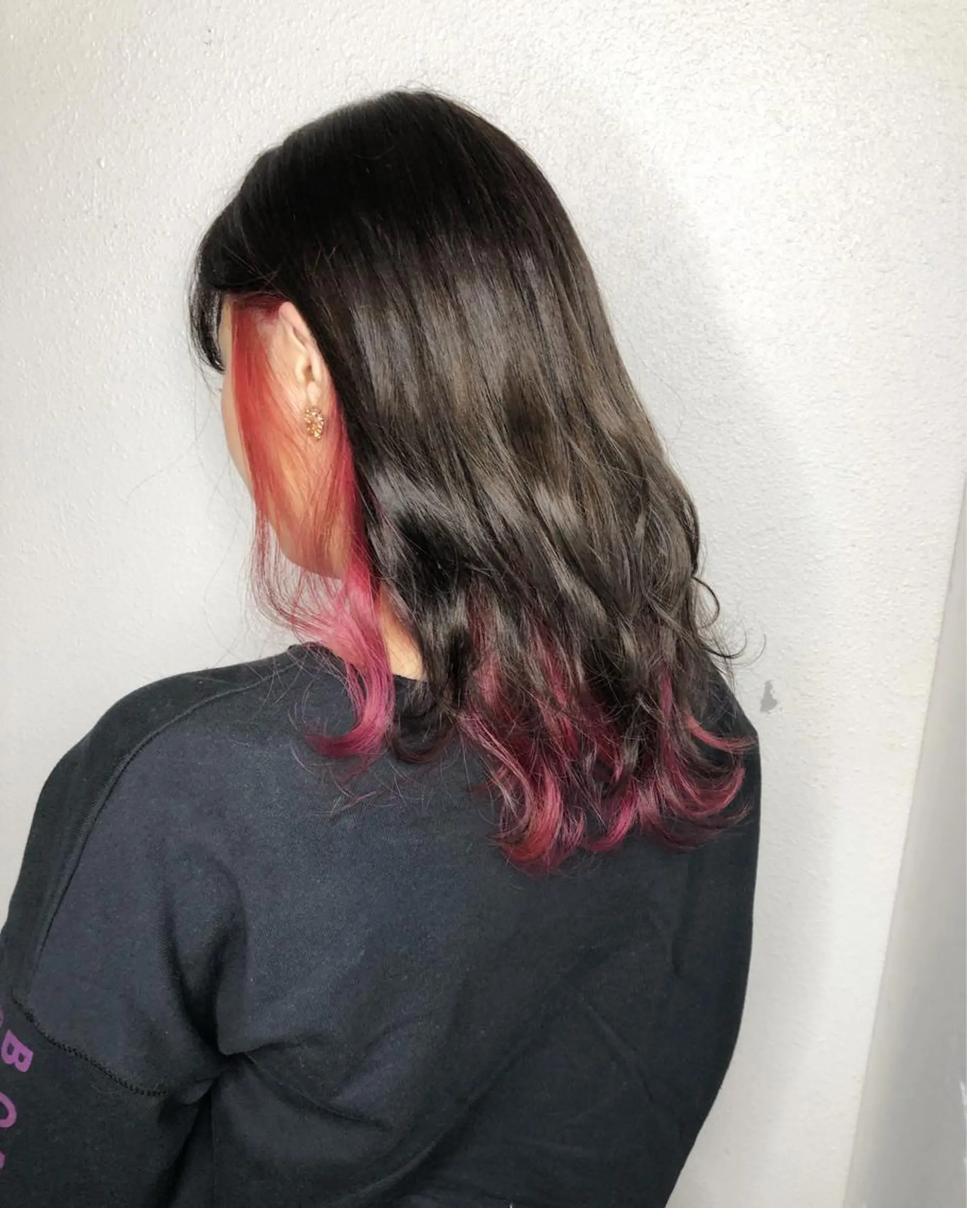 セミロング カラー ブリーチ ピンクカラー ピンクパープル パープルカラー あさだ しゅうたろうのヘアスタイル