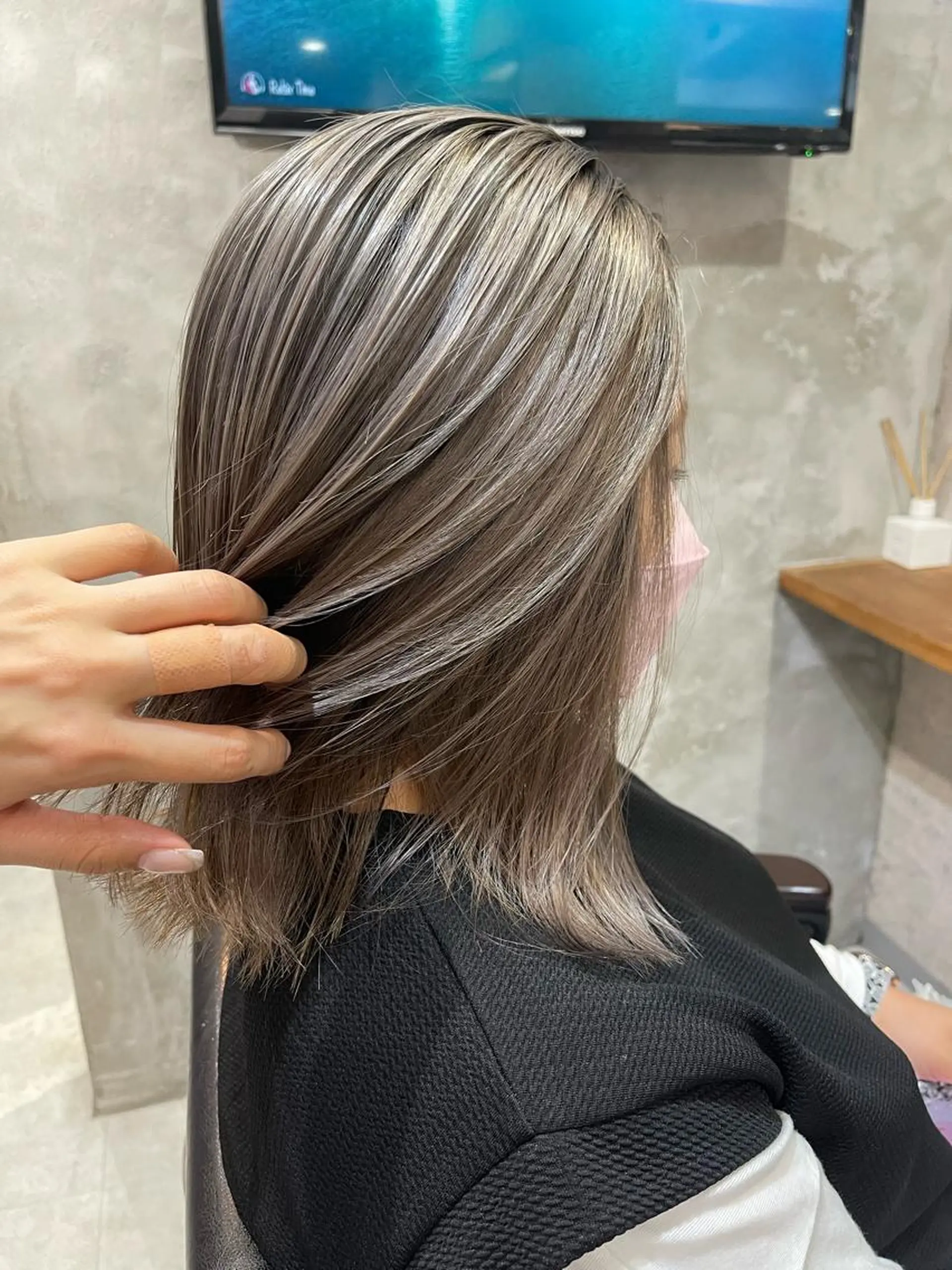 ミディアム カラー ヘアアレンジ ダブルカラー ヘアカラー PARK by CREAM所属・松井那津子 /ハイライトブリーチのヘアスタイル