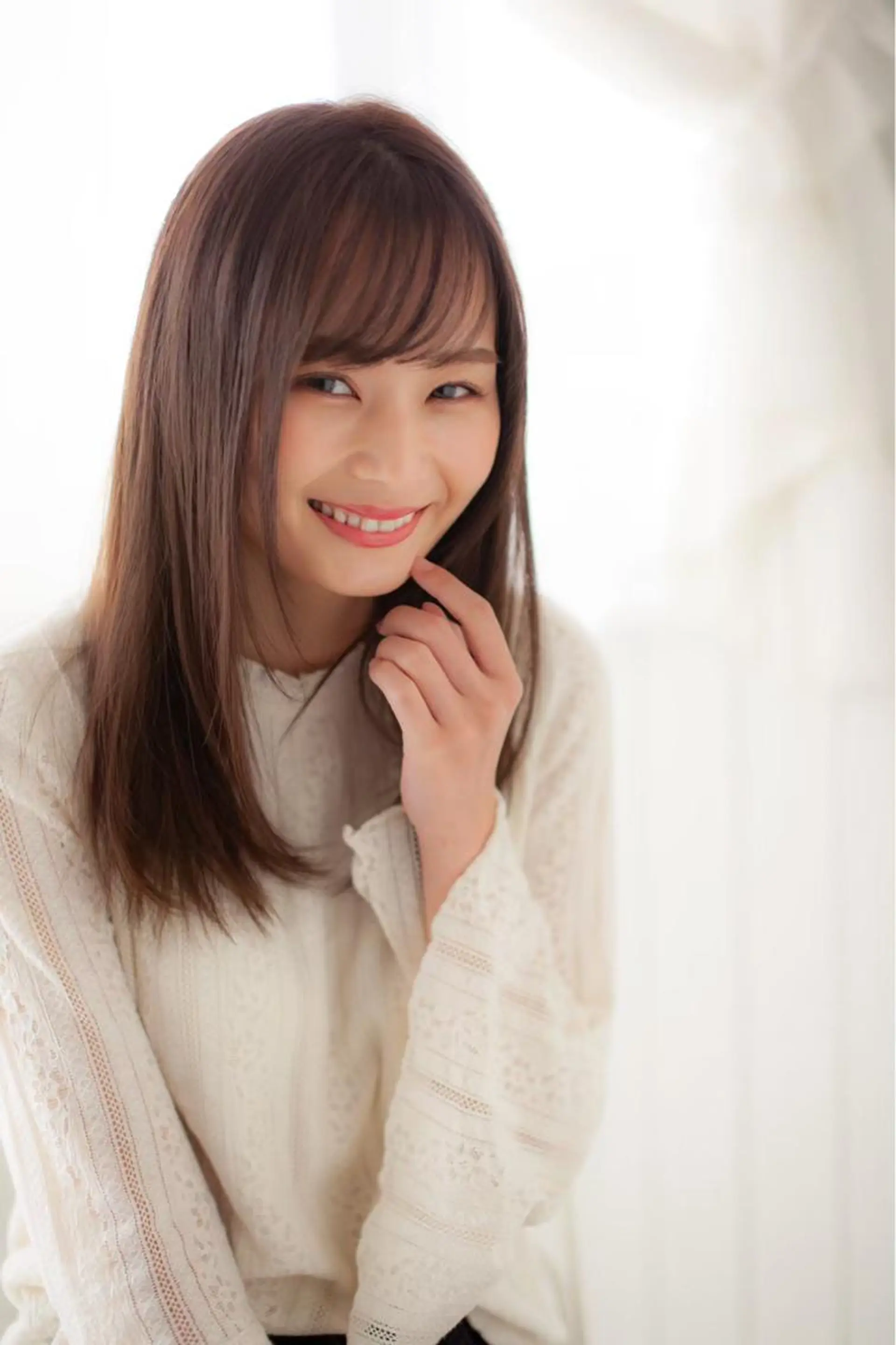 ロング カラー 渡部凌我 小顔ウルフ ハイトーンカラーのヘアスタイル