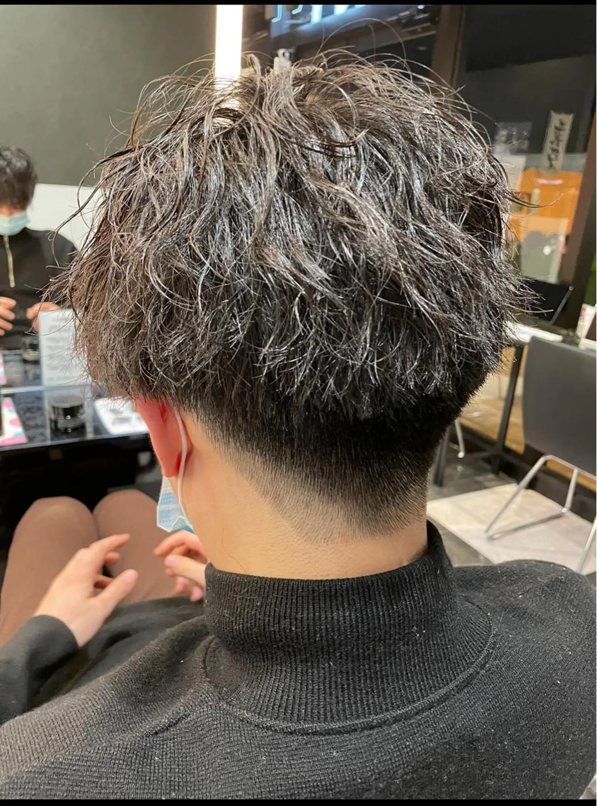 ショート パーマ スパイラルパーマ メンズヘア特化 崎田 成人のヘアスタイル