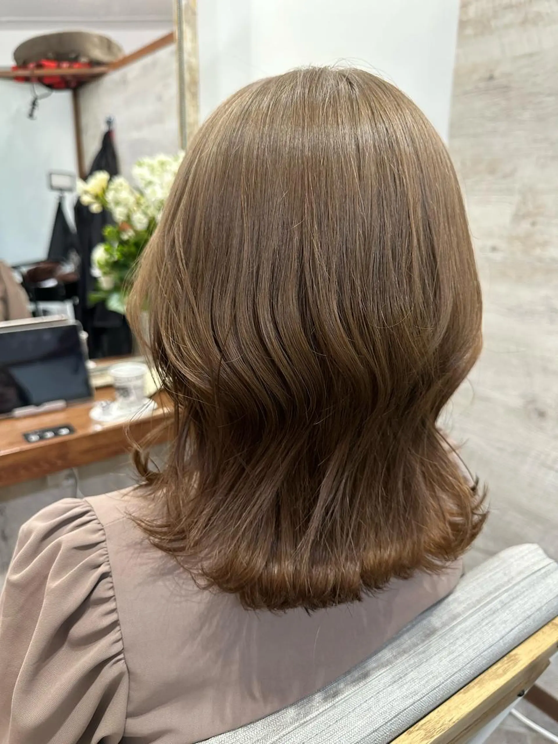 セミロング カラー ブリーチ koheiのヘアスタイル