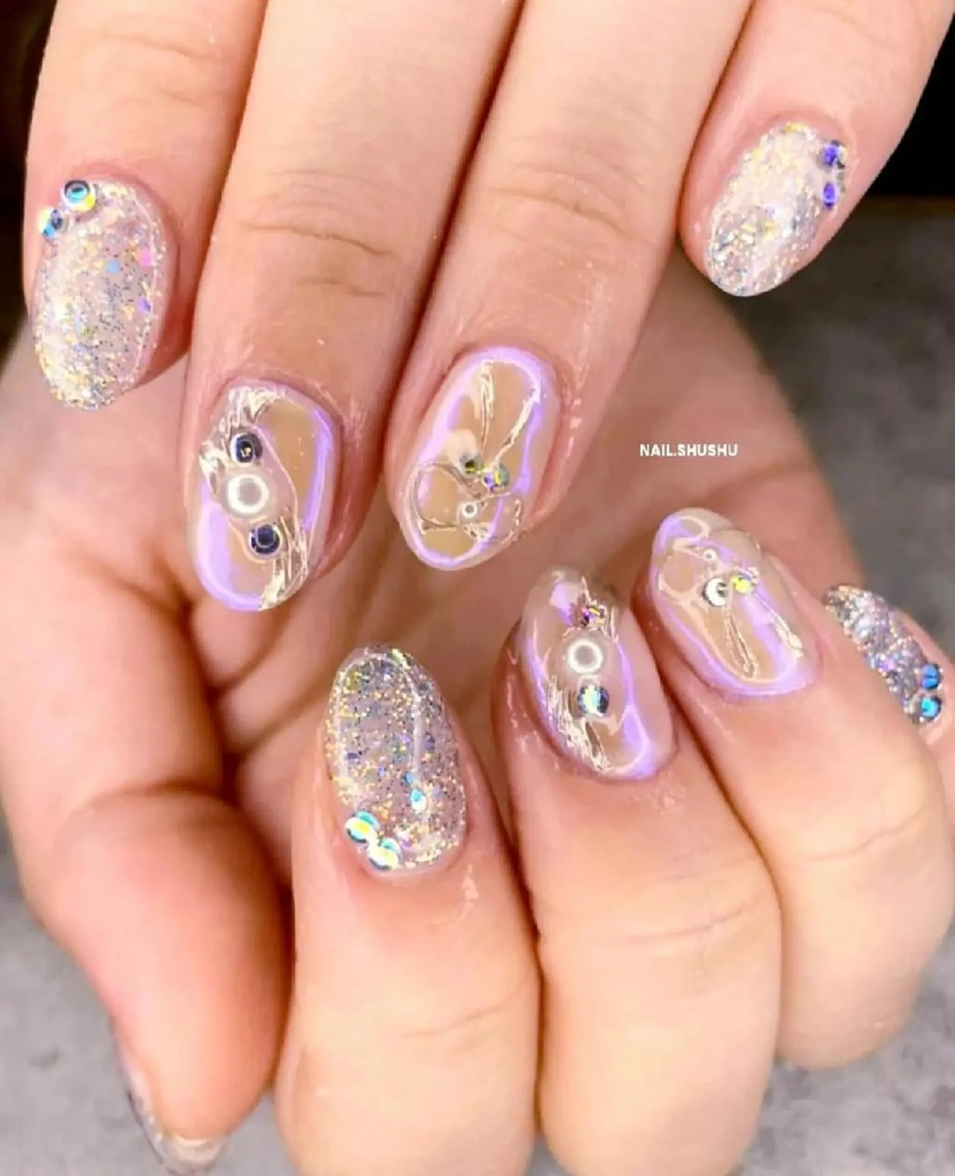 ネイル ニュアンスネイル ワンカラーネイル シンプルネイル 冬ネイル 3dパーツ/流行り 👧shushu❤️のネイルデザイン