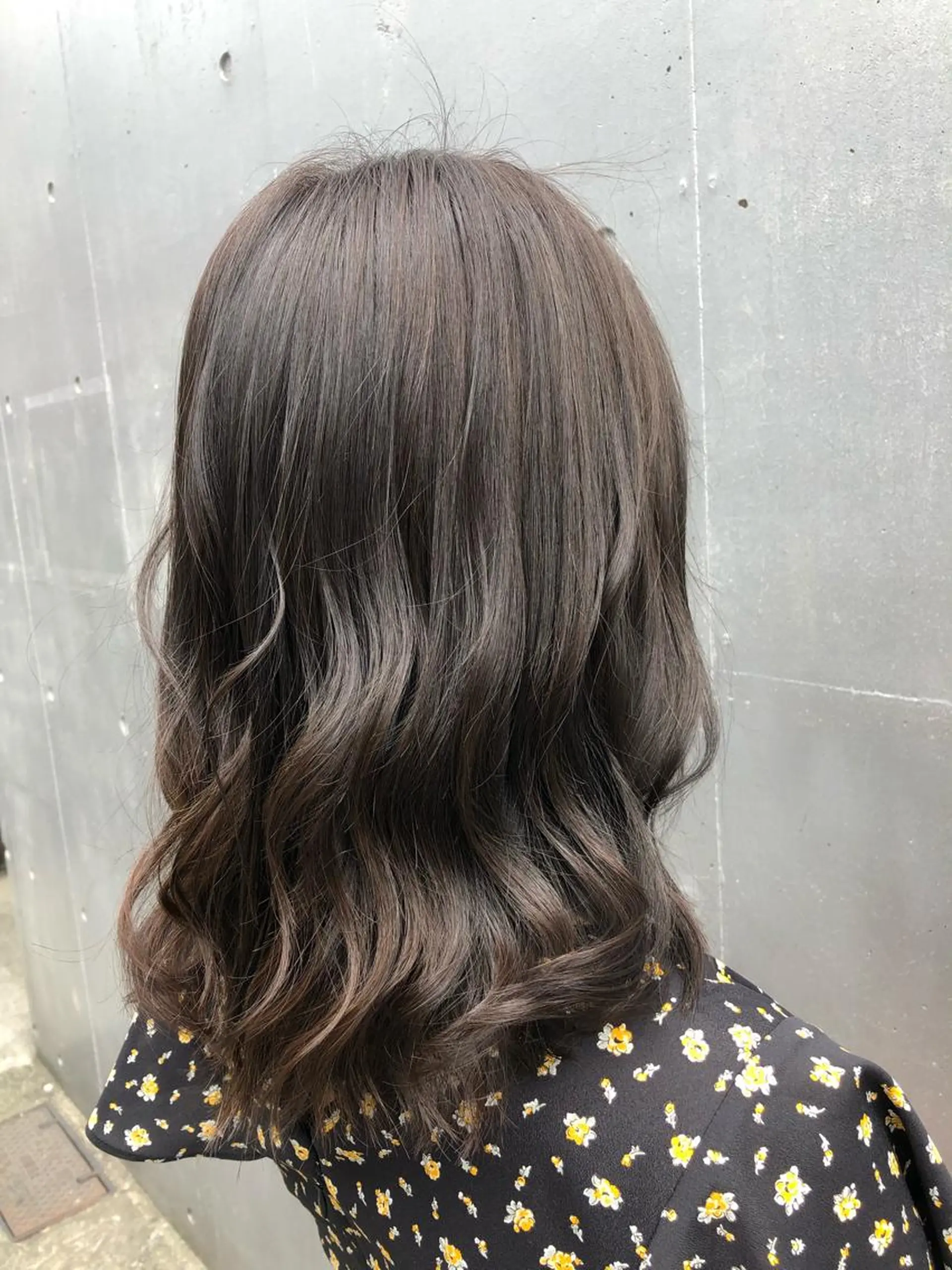 ミディアム カット ヘアカラー トリートメント お気に入り数2.3万 🏆SHO🏆のヘアスタイル