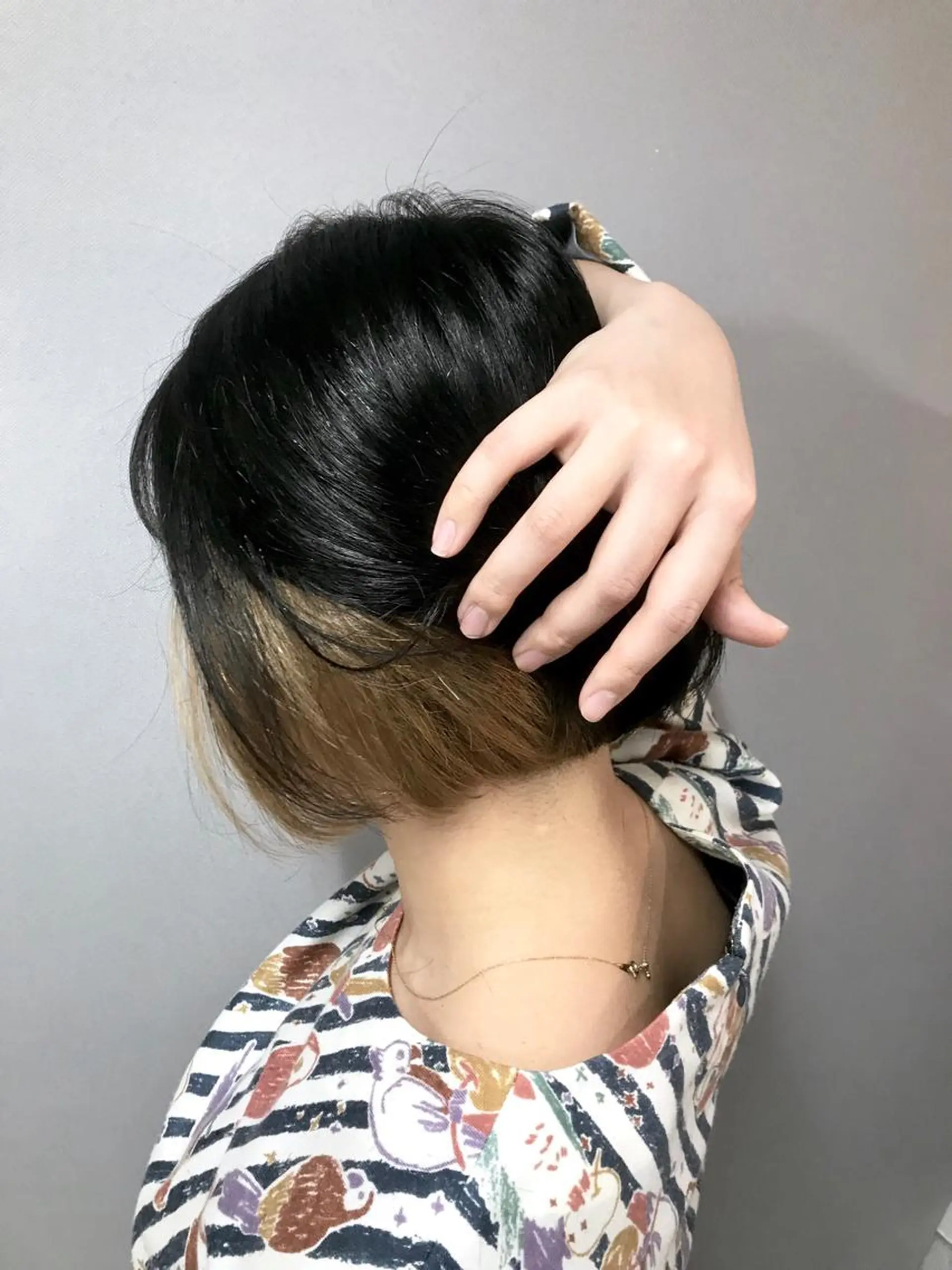 ショート カラー ベージュカラー インナーカラー ボブ ヘアカラー トリートメント 新井 広樹のヘアスタイル