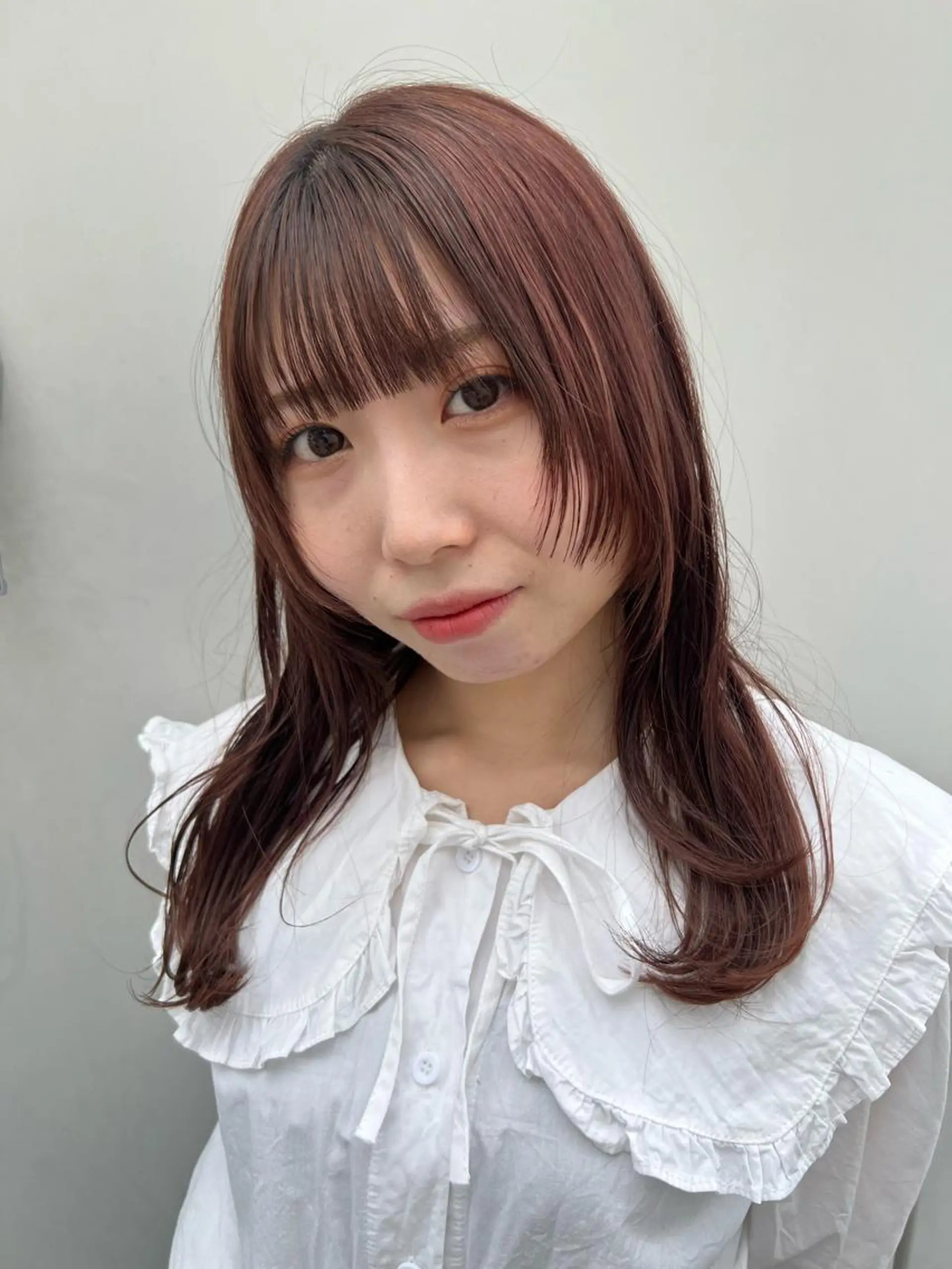 セミロング カラー ブラウンカラー 姫カット 柳澤 和也のヘアスタイル