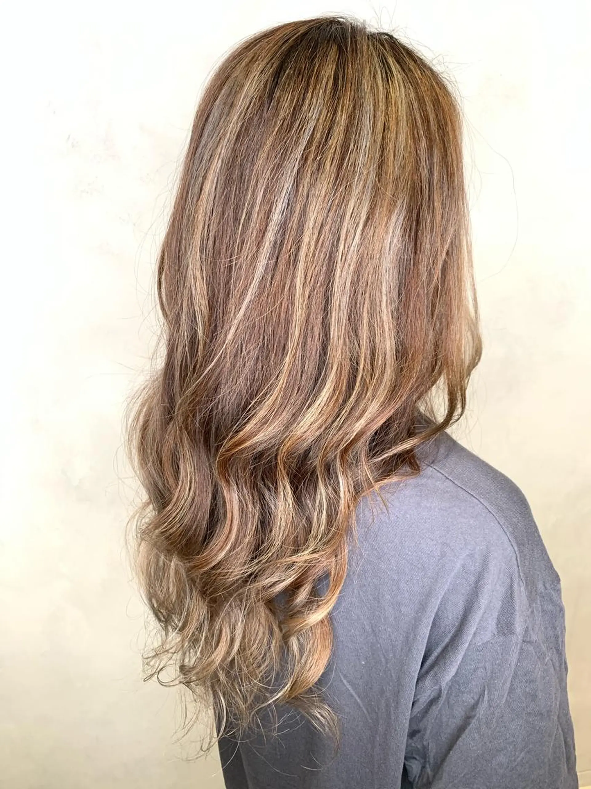 ロング 吹田 駿 髪質改善縮毛矯正のヘアスタイル