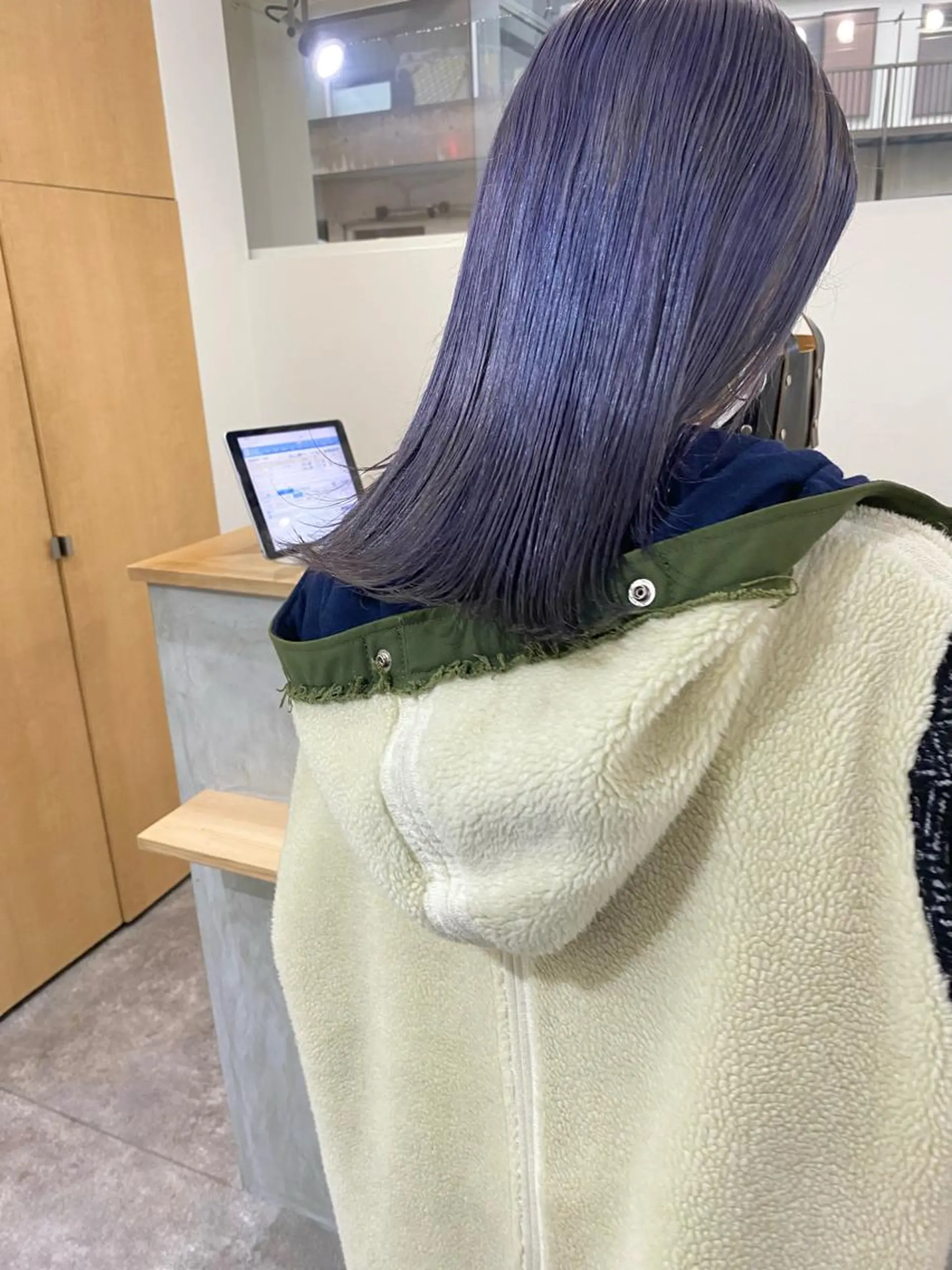 ミディアム カラー ブルーカラー ブルーバイオレット バイオレットカラー ヘアカラー 森貴裕/ベージュ/ パーマ/オリーブのヘアスタイル