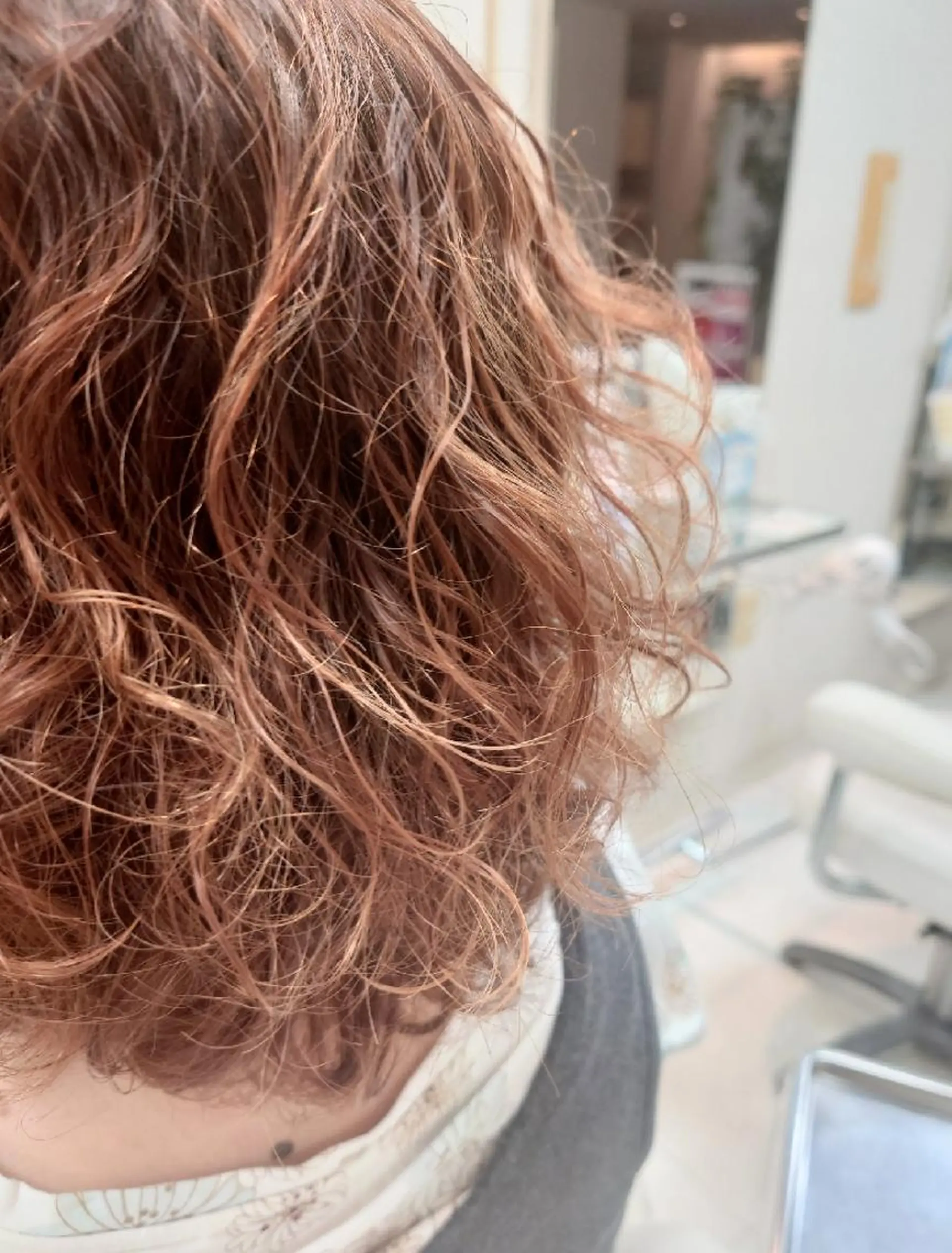 ミディアム パーマ ミディアムパーマ カット パーマ nagane sayakaのヘアスタイル