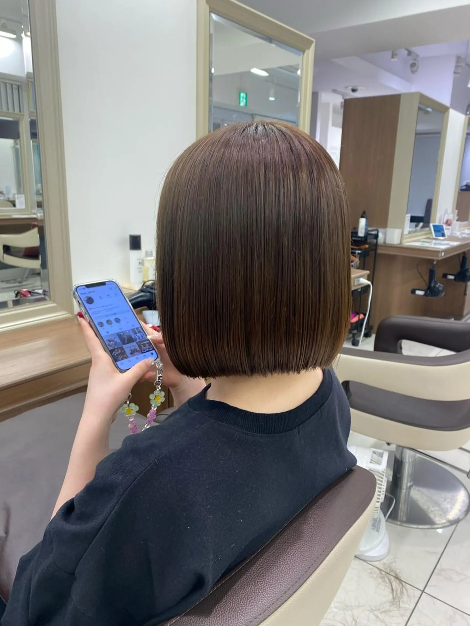 ミディアム カラー ベージュカラー オリーブベージュ ボブ 長妻莉央/縮毛矯正 髪質改善カラーのヘアスタイル