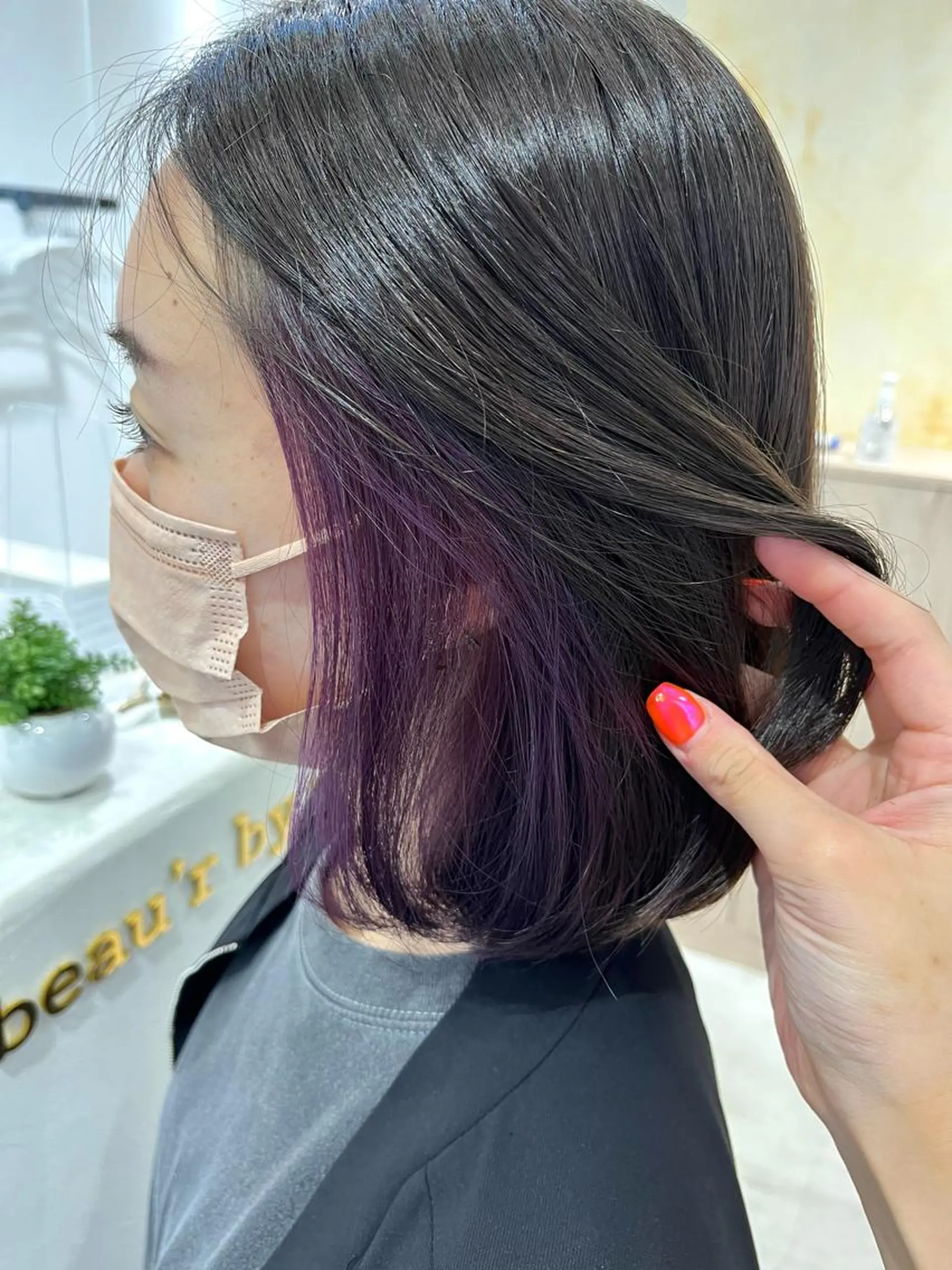 ショート カラー ブリーチ ケアブリーチ イヤリングカラー ハイライトカラー インナーカラー ボブ/美髪矯正 /佐藤　奈巳のヘアスタイル