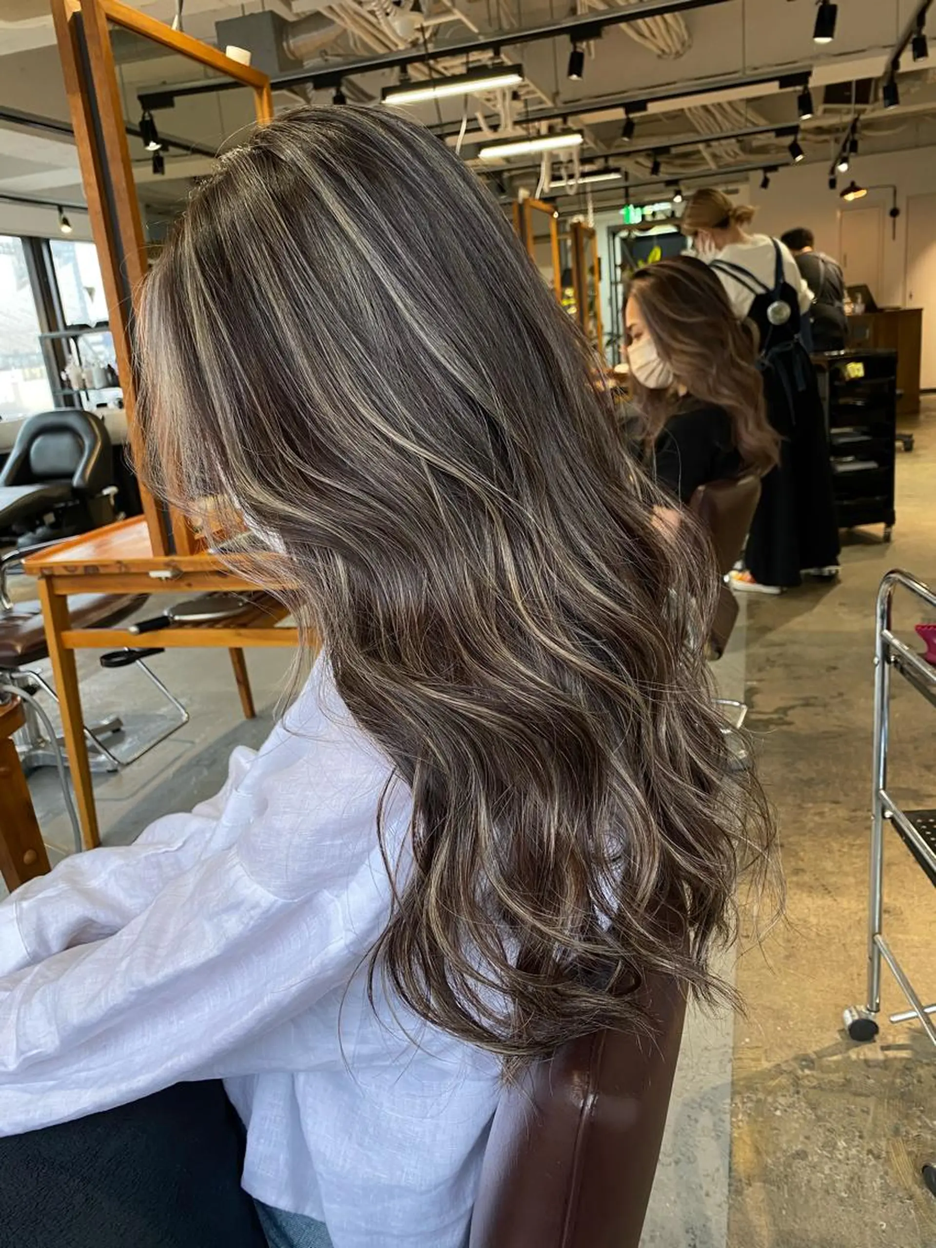 ロング カラー 桜木町駅徒歩5分 ハイライト横浜No1のヘアスタイル