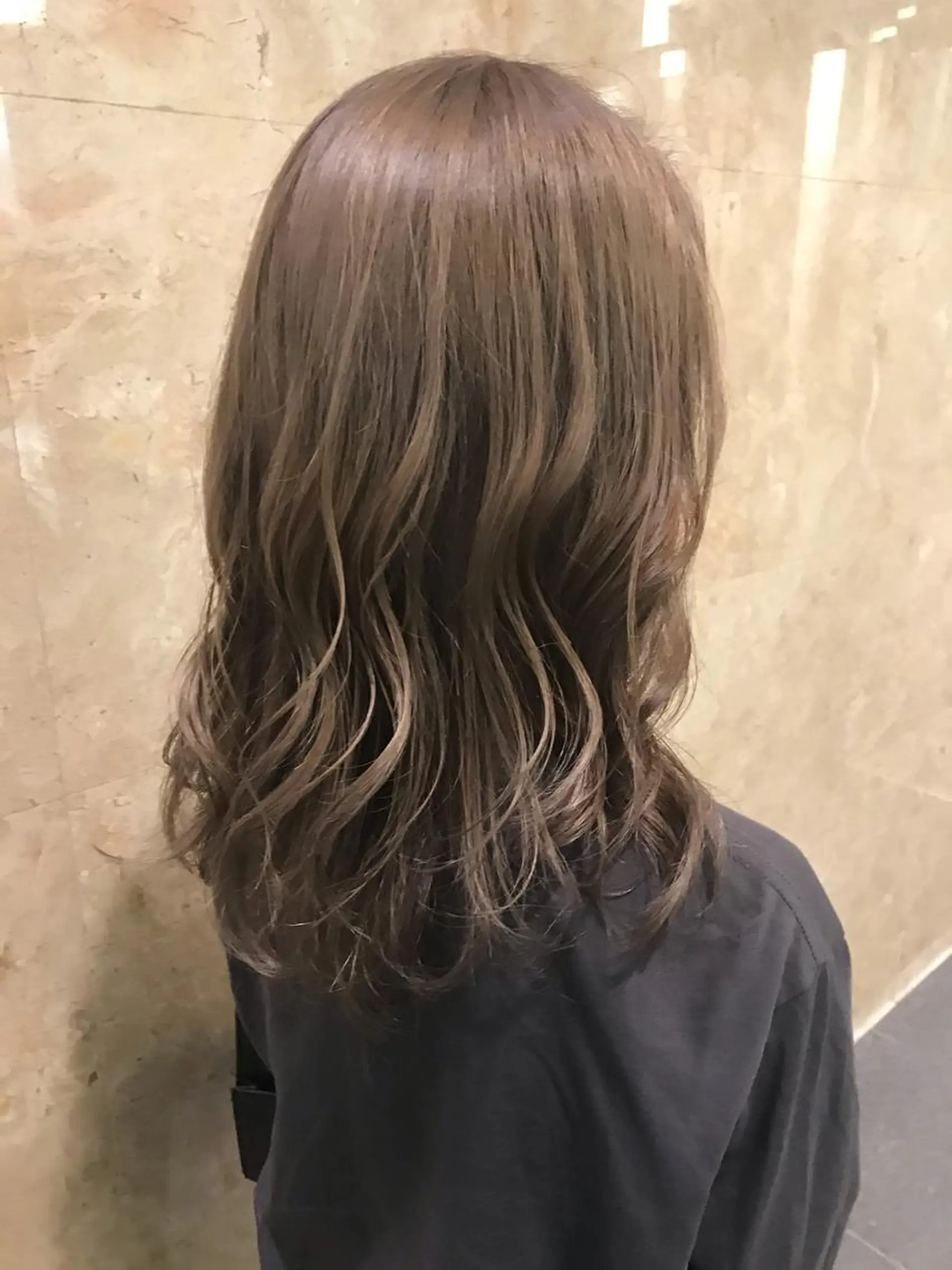 ミディアム カラー Ryo ／透明感カラーのヘアスタイル