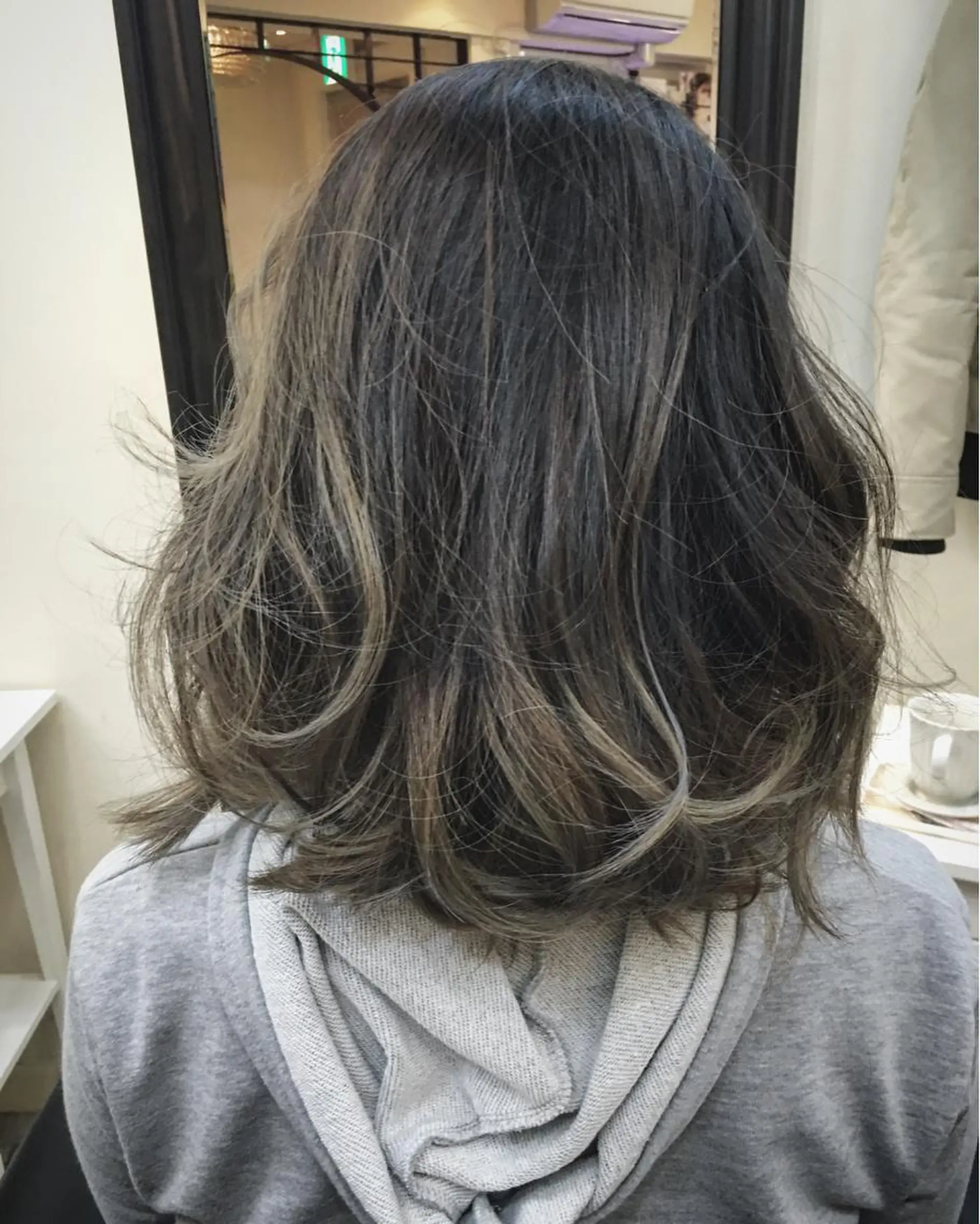 ミディアム カラー グラデーションカラー ボブ 鶴見 和美のヘアスタイル