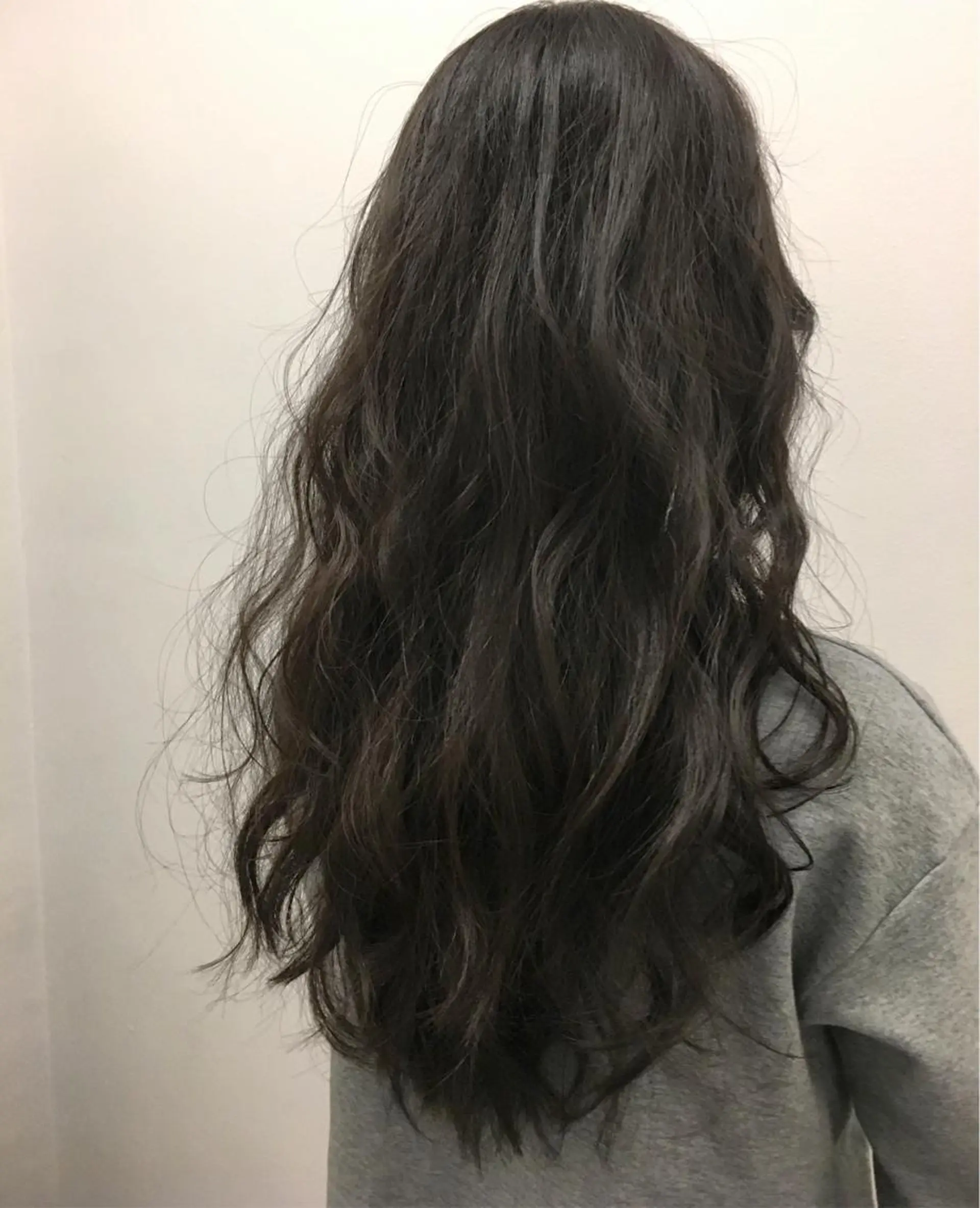 ロング 韓国／ハッシュカット ／透明感カラー／金野のヘアスタイル