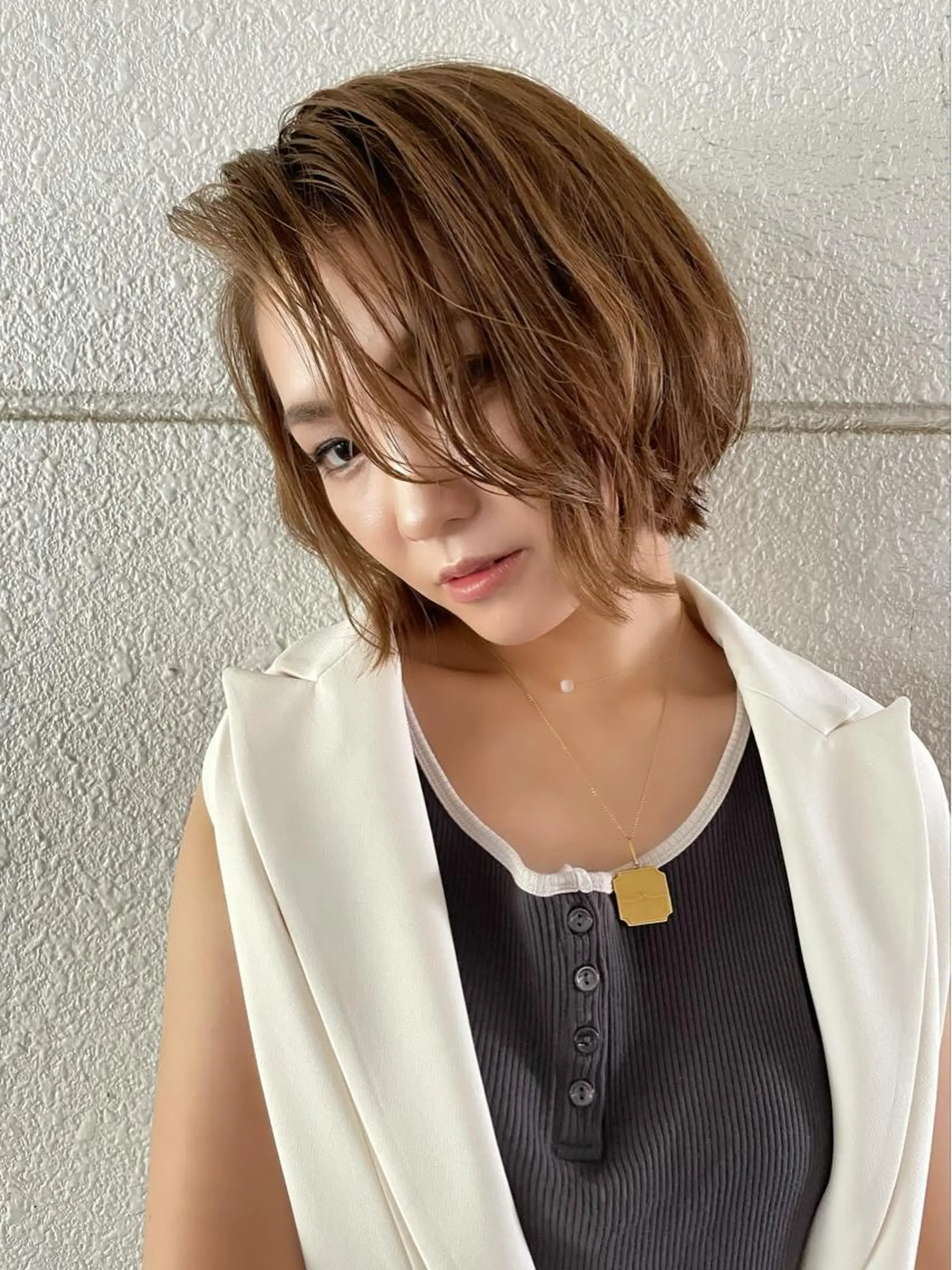 ショート カラー 寺本 早希のヘアスタイル