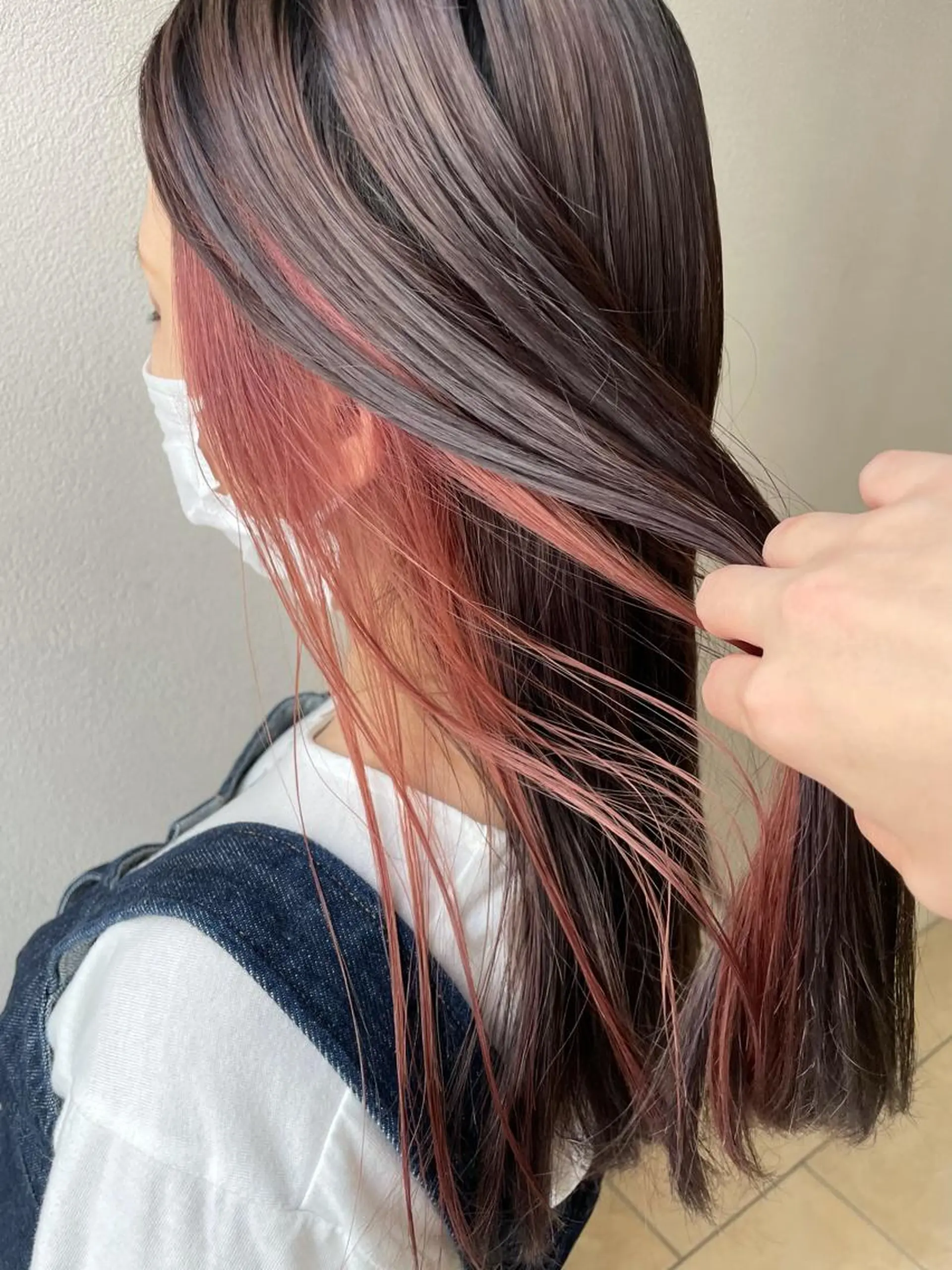 ロング カラー ブリーチ イヤリングカラー グレージュ ラベンダーカラー ラベンダーグレージュ 沢田 瞳のヘアスタイル