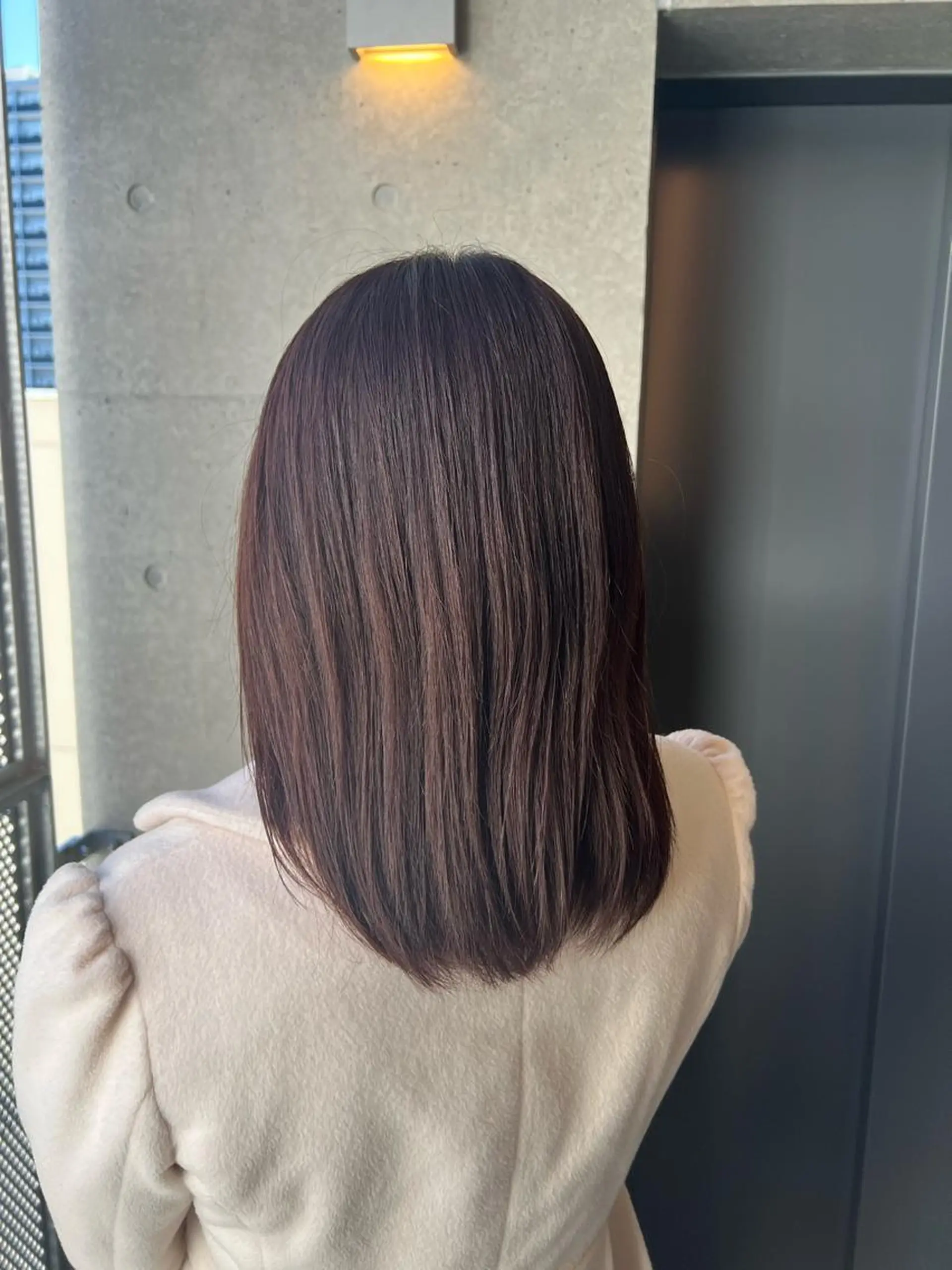 ミディアム カラー シールエクステ アディクシーカラー アッシュ バレイヤージュ ベージュカラー ヘアカラー トリートメント 吉野 瑳桜のヘアスタイル