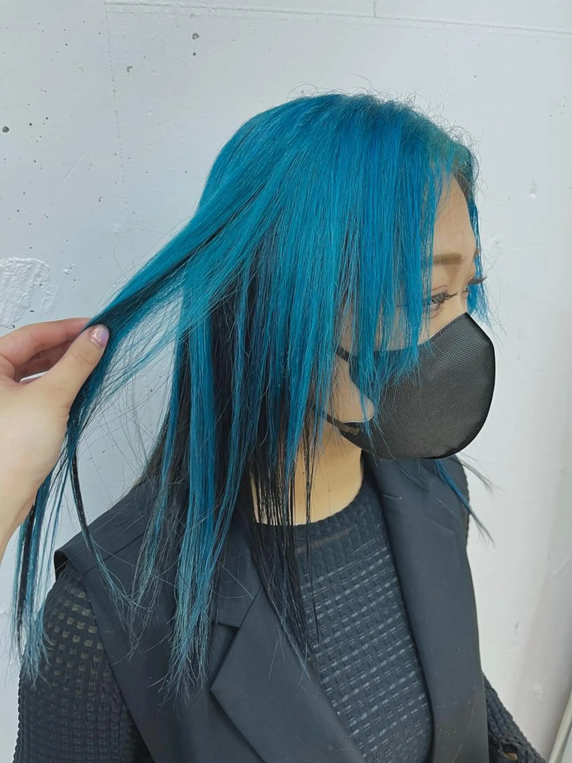 セミロング カラー ウルフ🦋顔まわり ❤︎ ͛MEIのヘアスタイル