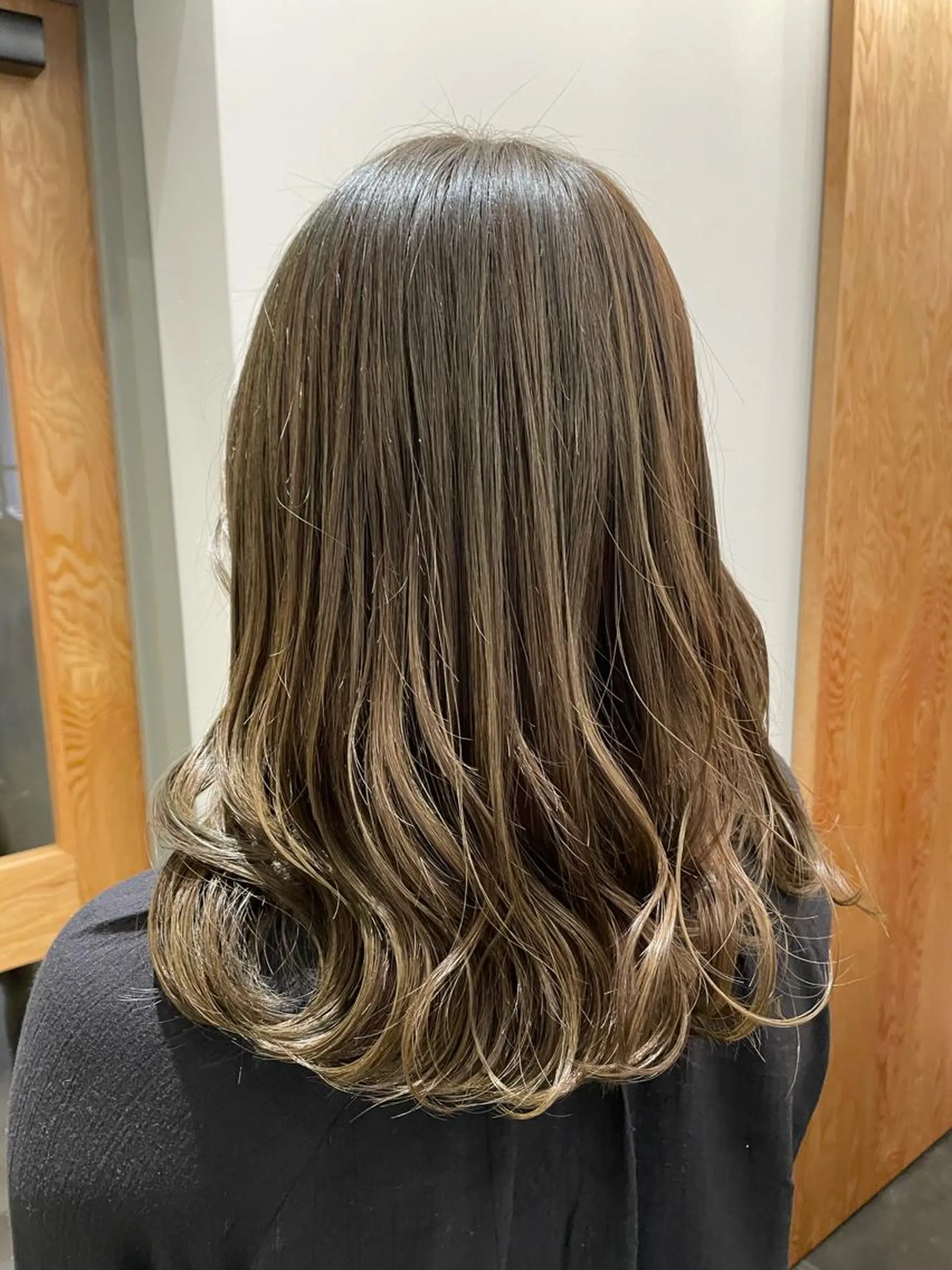 セミロング ハイライト モテ髪🎀aoi/ ヘアメ/カラー/池袋のヘアスタイル