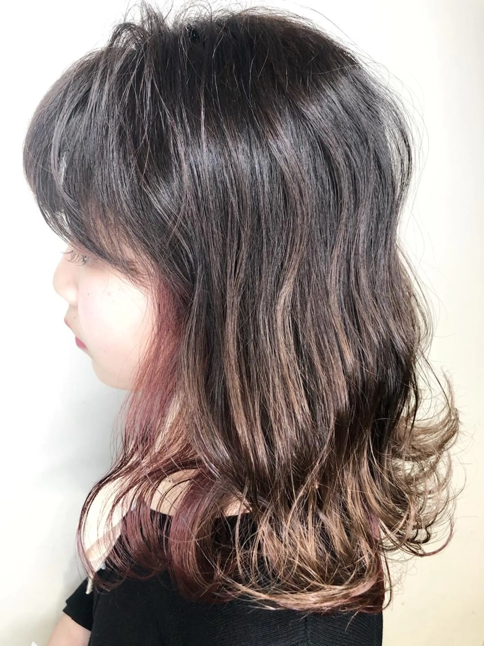 ミディアム カラー インナーカラー レッドカラー メンズヘア特化 崎田 成人のヘアスタイル