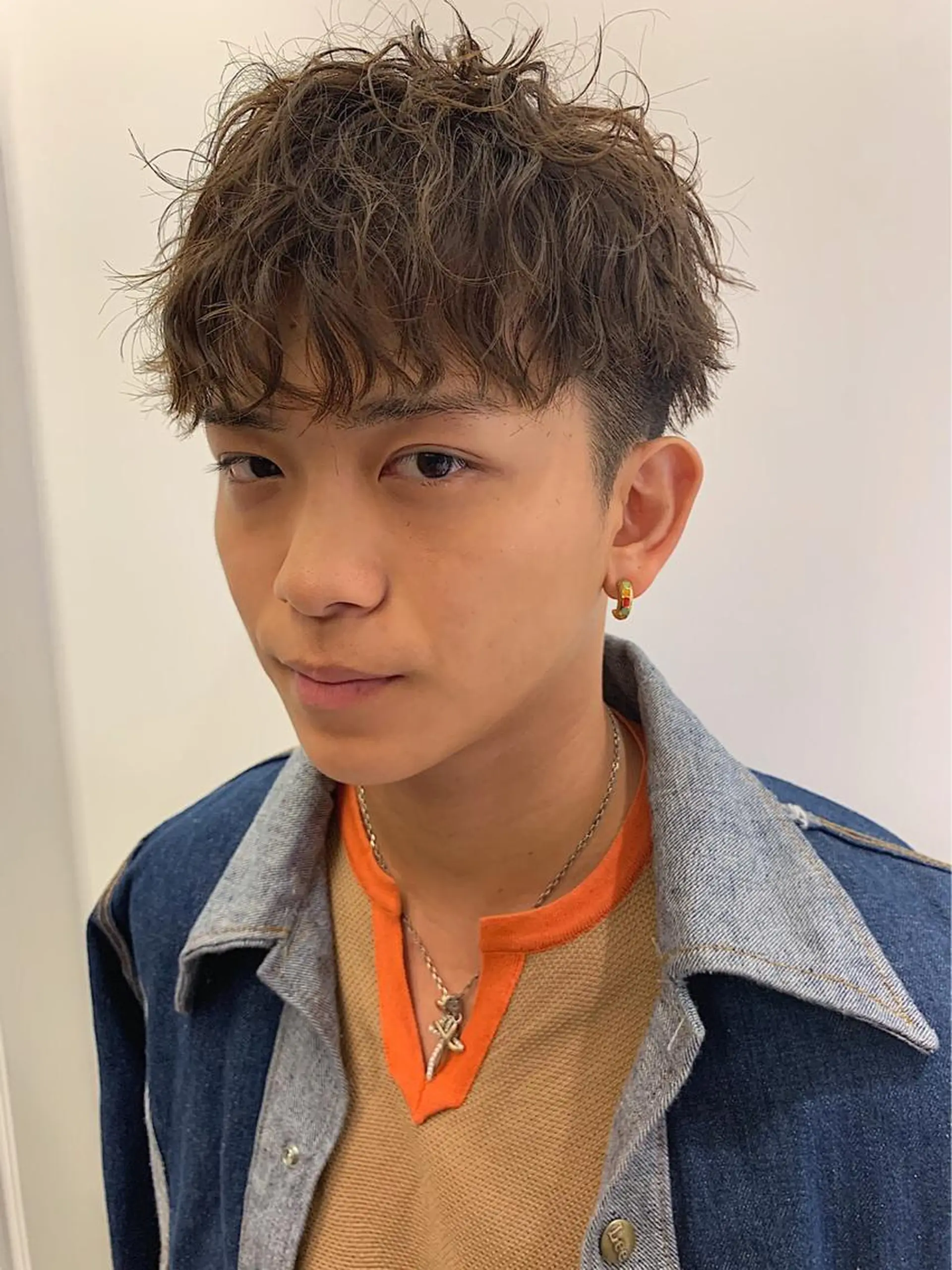 ショート パーマ メンズ マッシュ 刈り上げ ショートヘア カット パーマ 波巻きウェーブ 韓国風パーマ 纐纈のヘアスタイル