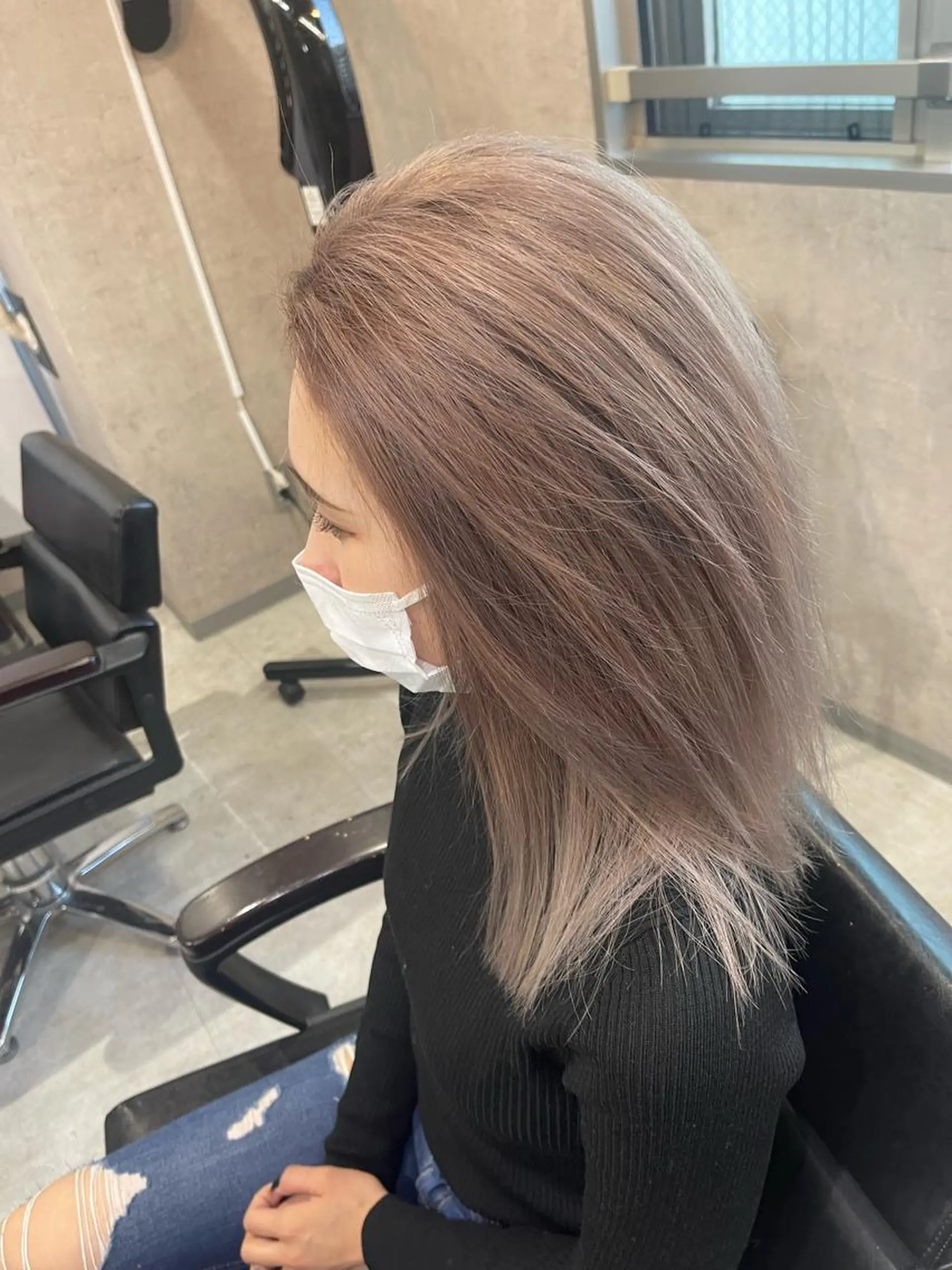 セミロング カラー ヘアアレンジ ベージュカラー ブリーチ ハイトーンカラー ピンクカラー ヘアカラー 松井那津子 /ハイライトブリーチのヘアスタイル